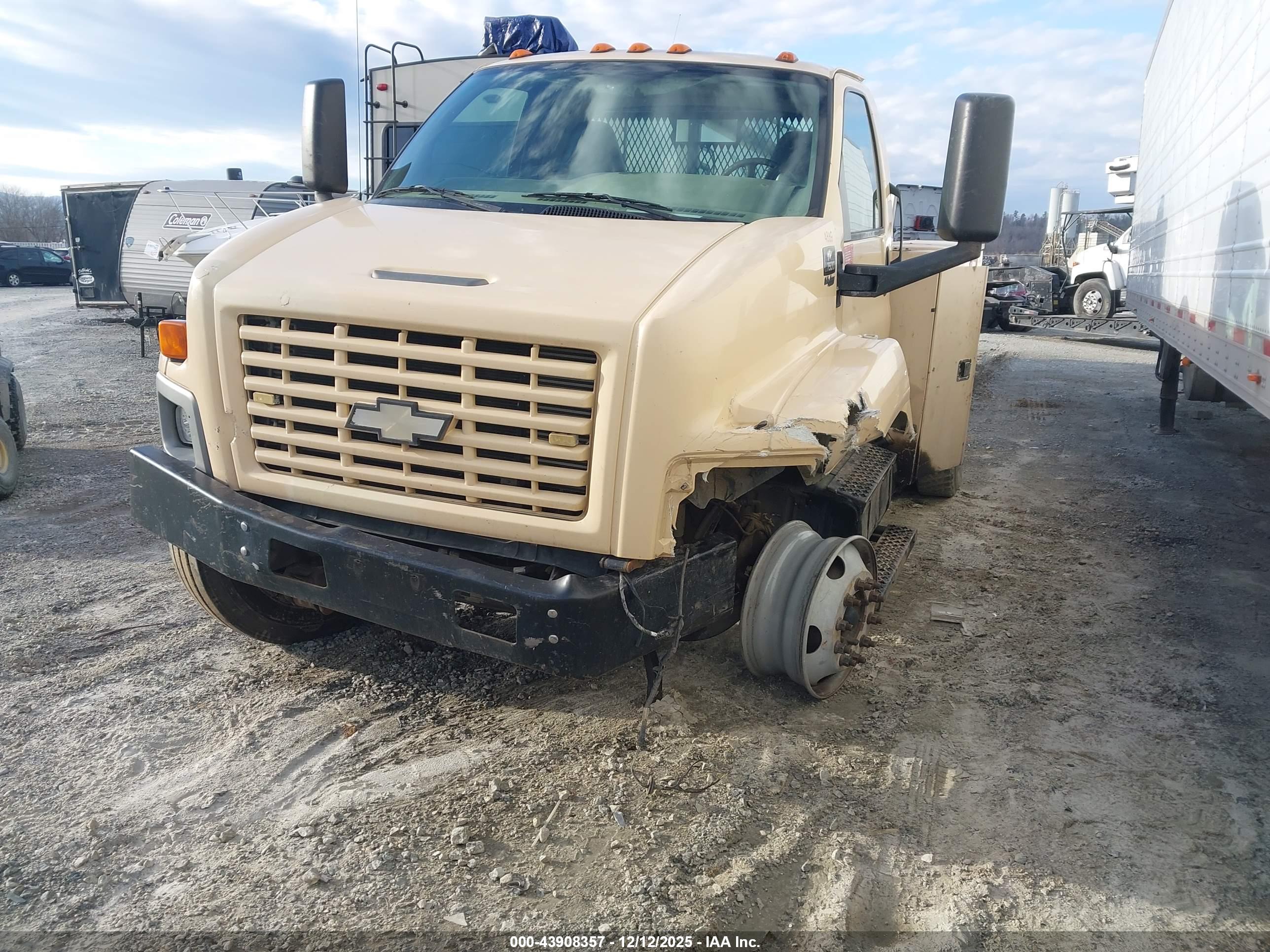 CHEVROLET CC7500 image 2