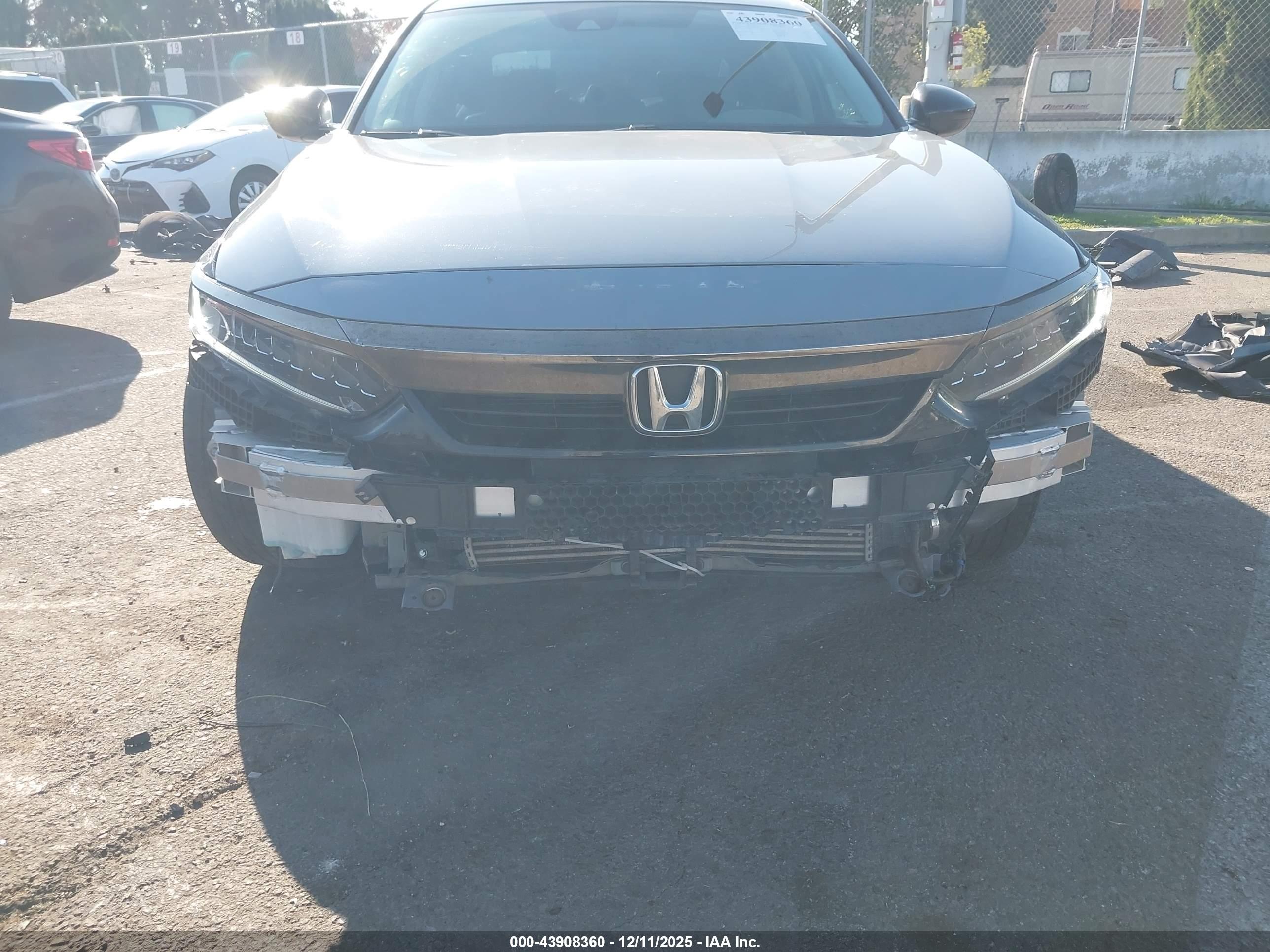 HONDA ACCORD image 6