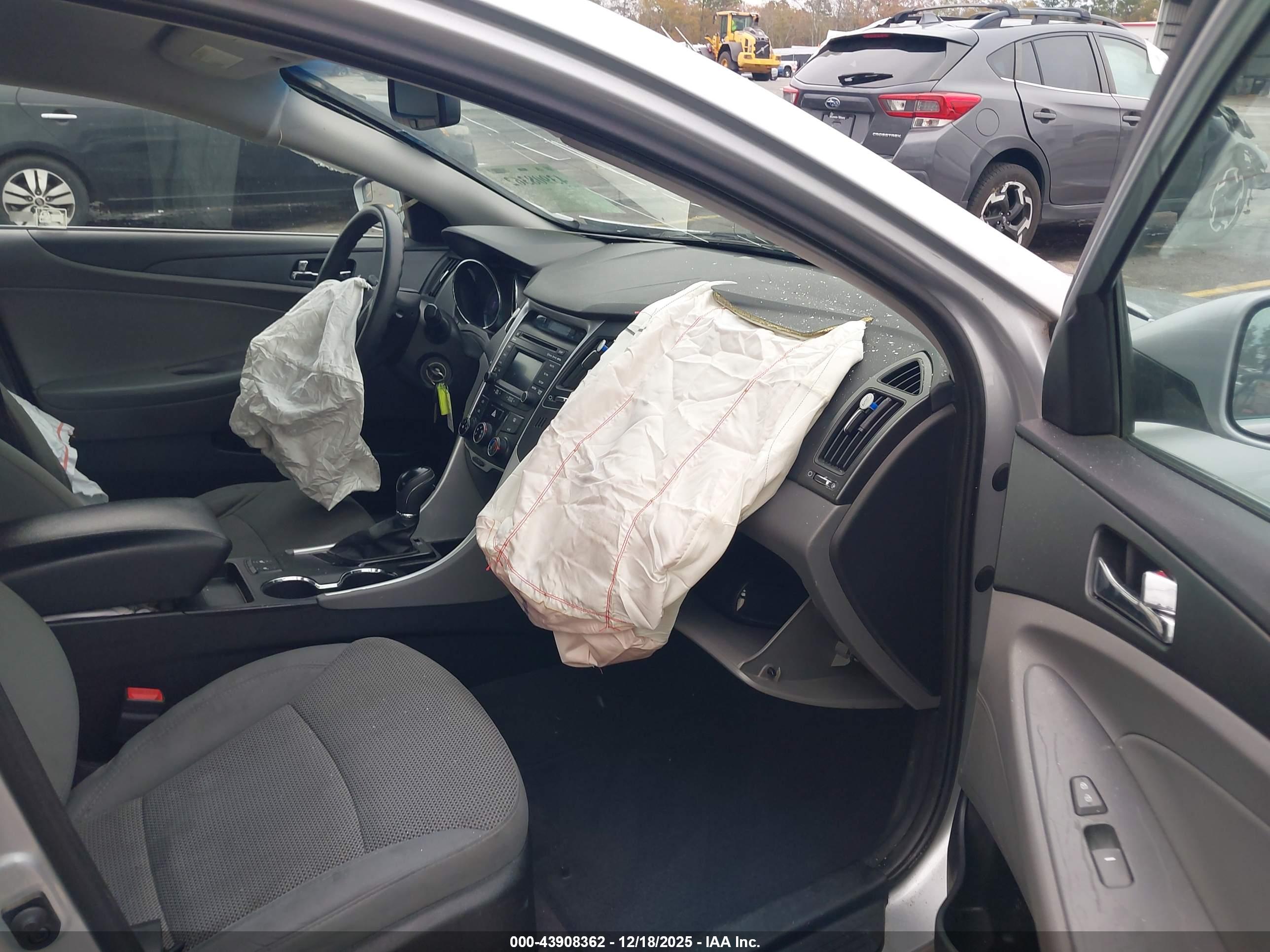 HYUNDAI SONATA image 5