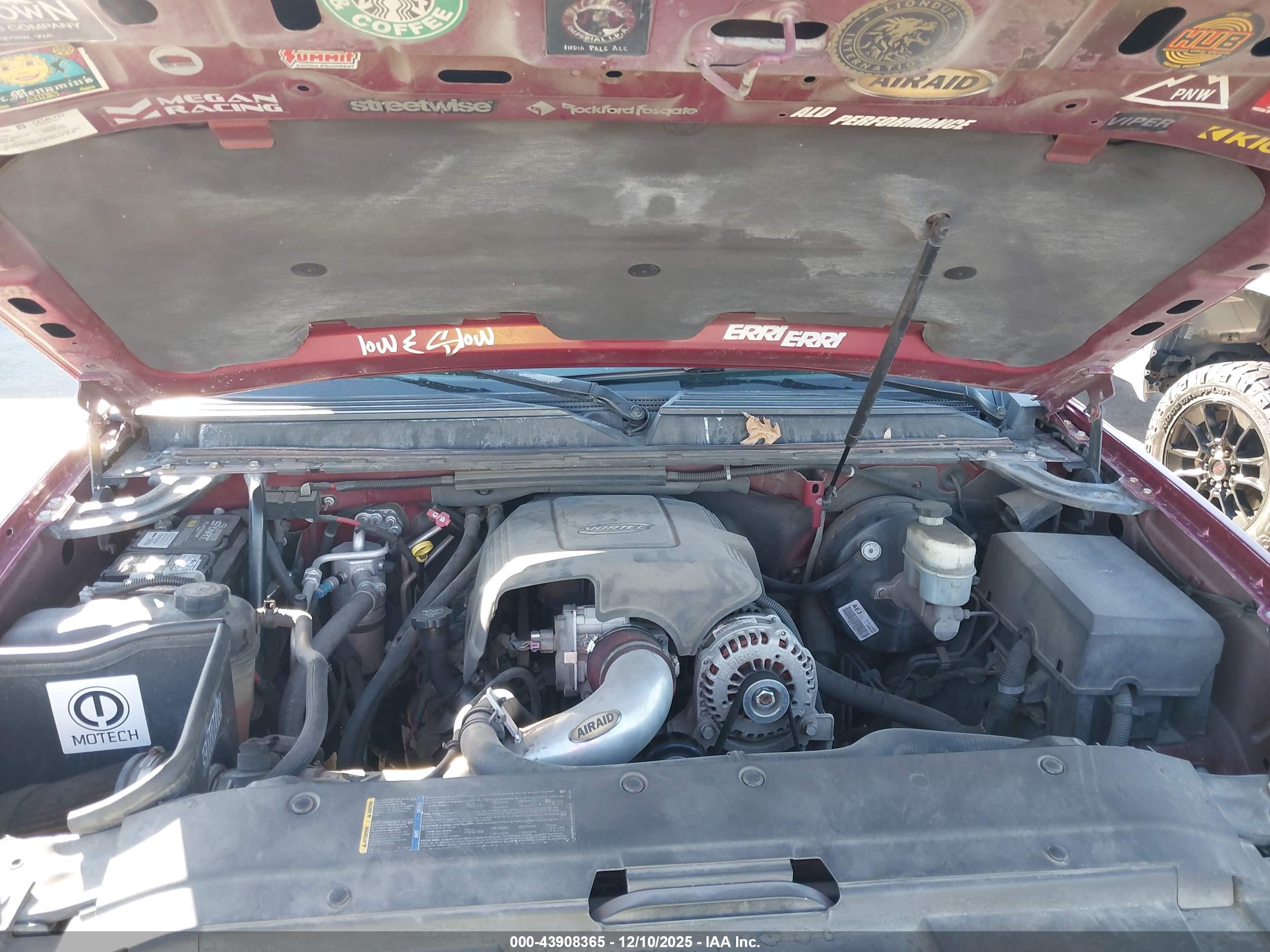 CHEVROLET TAHOE image 10
