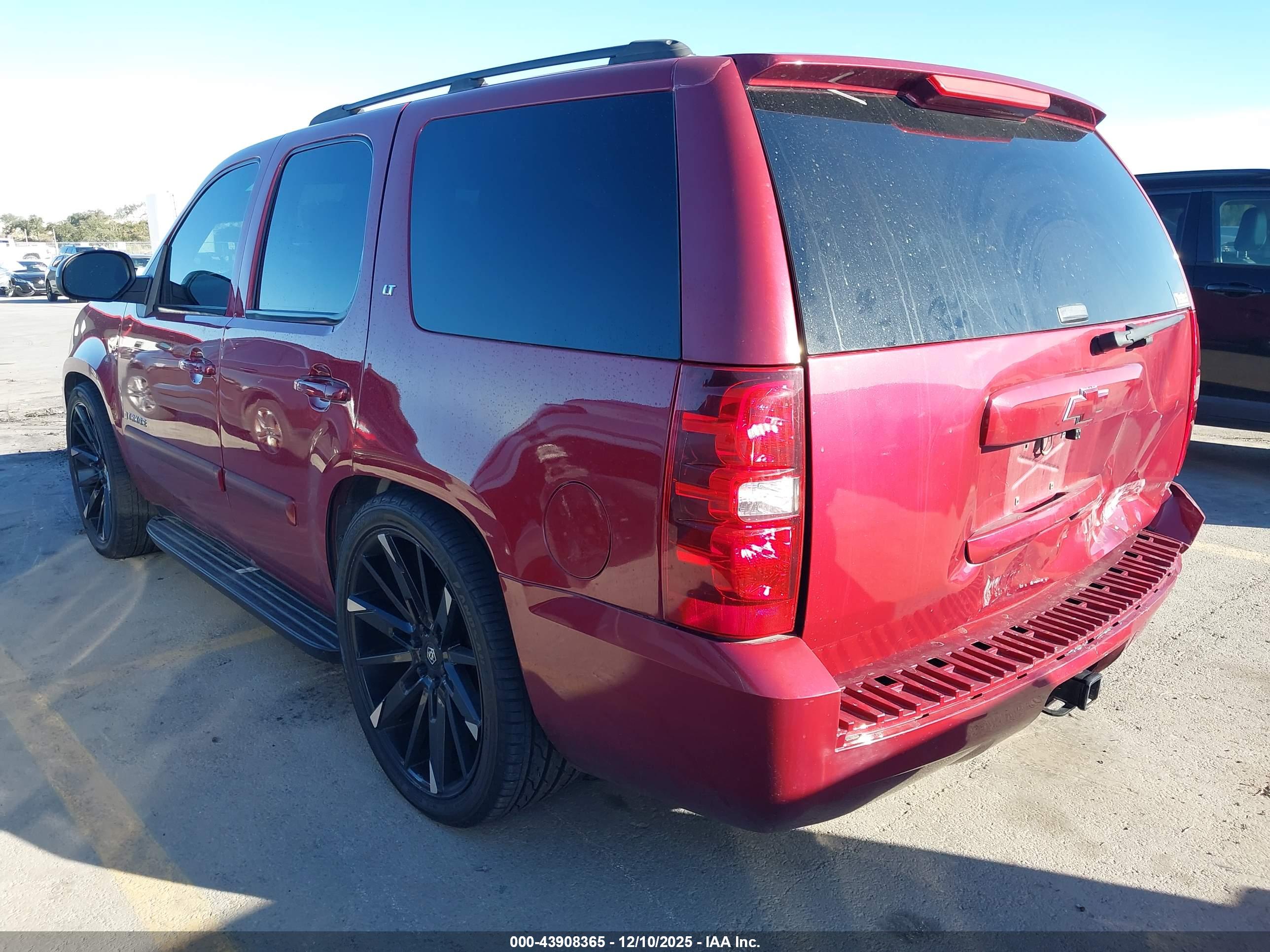 CHEVROLET TAHOE image 3