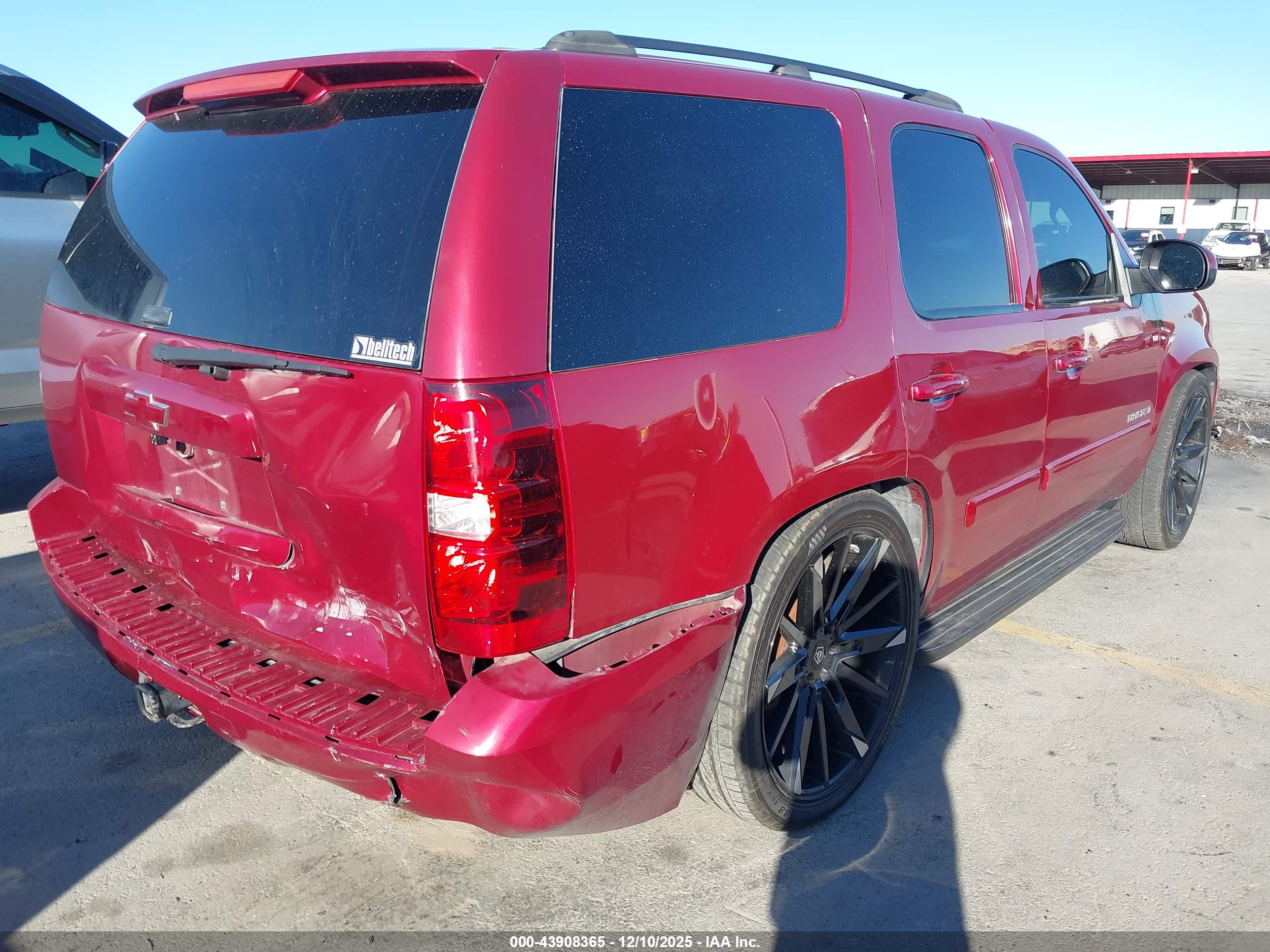 CHEVROLET TAHOE image 4