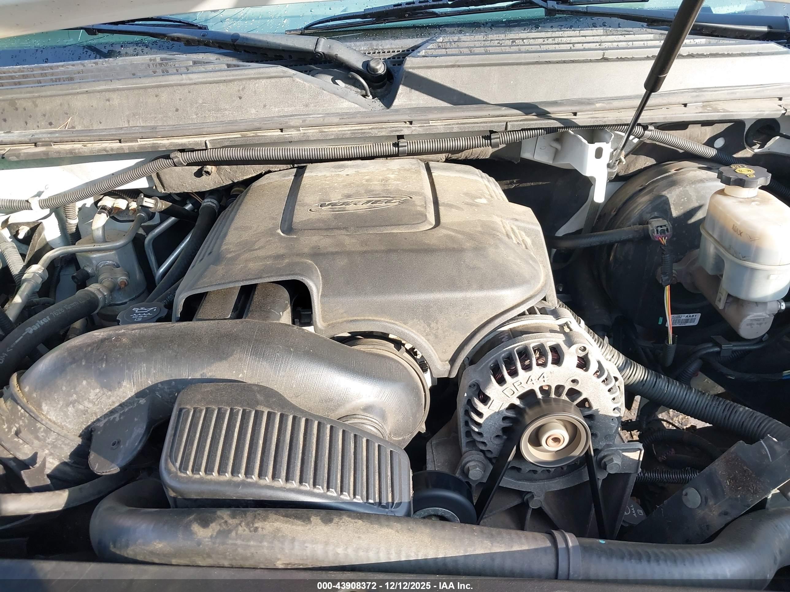 CHEVROLET TAHOE image 10