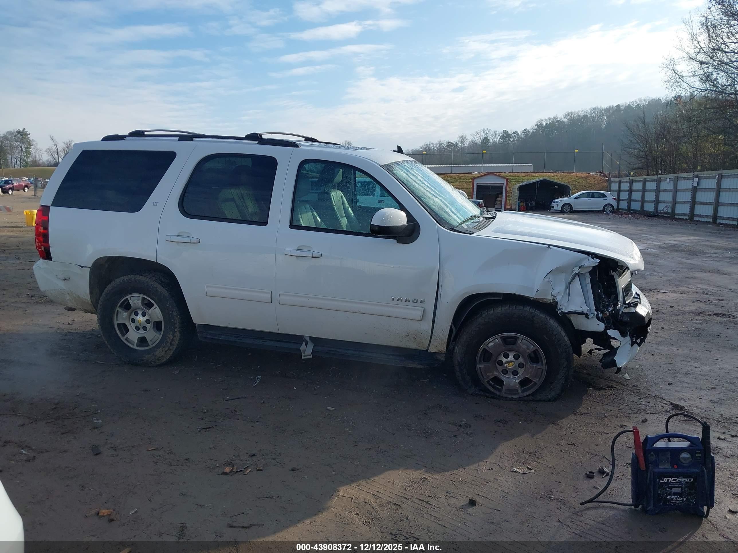 CHEVROLET TAHOE image 6