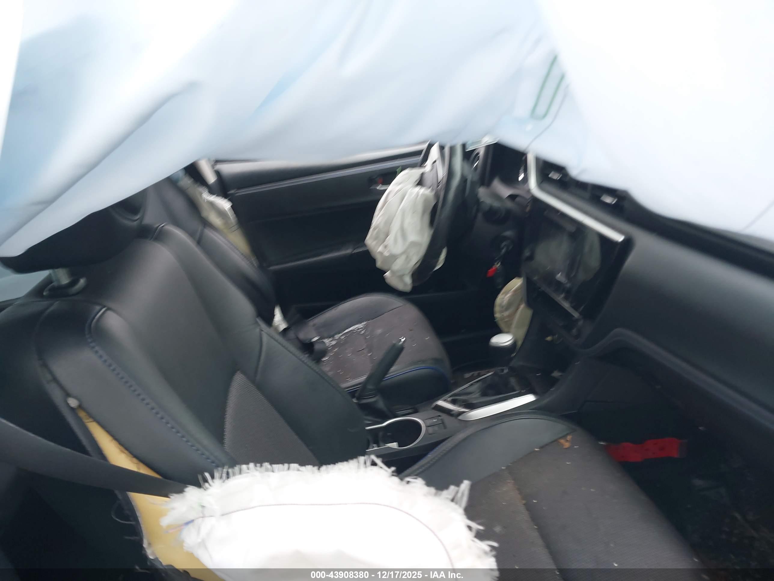 TOYOTA COROLLA image 5