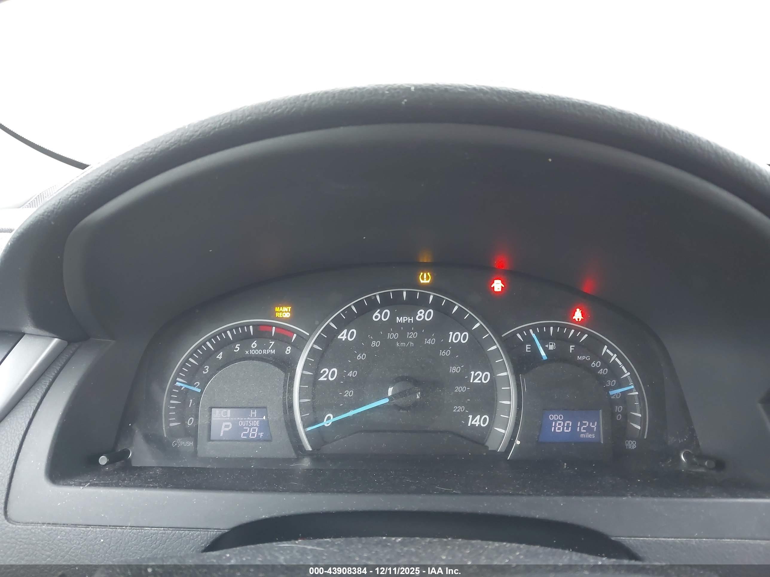 TOYOTA CAMRY image 7
