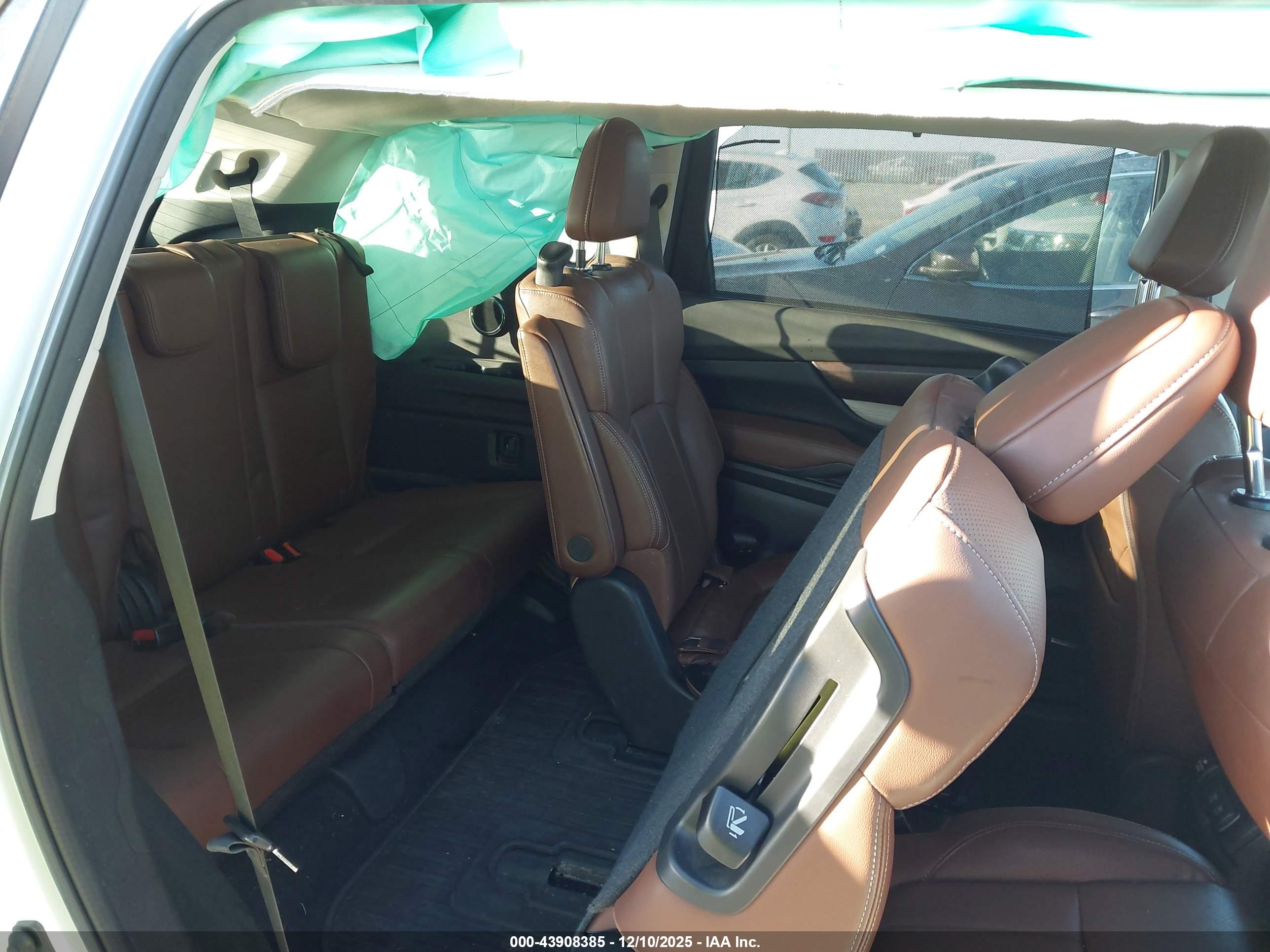 SUBARU ASCENT image 8