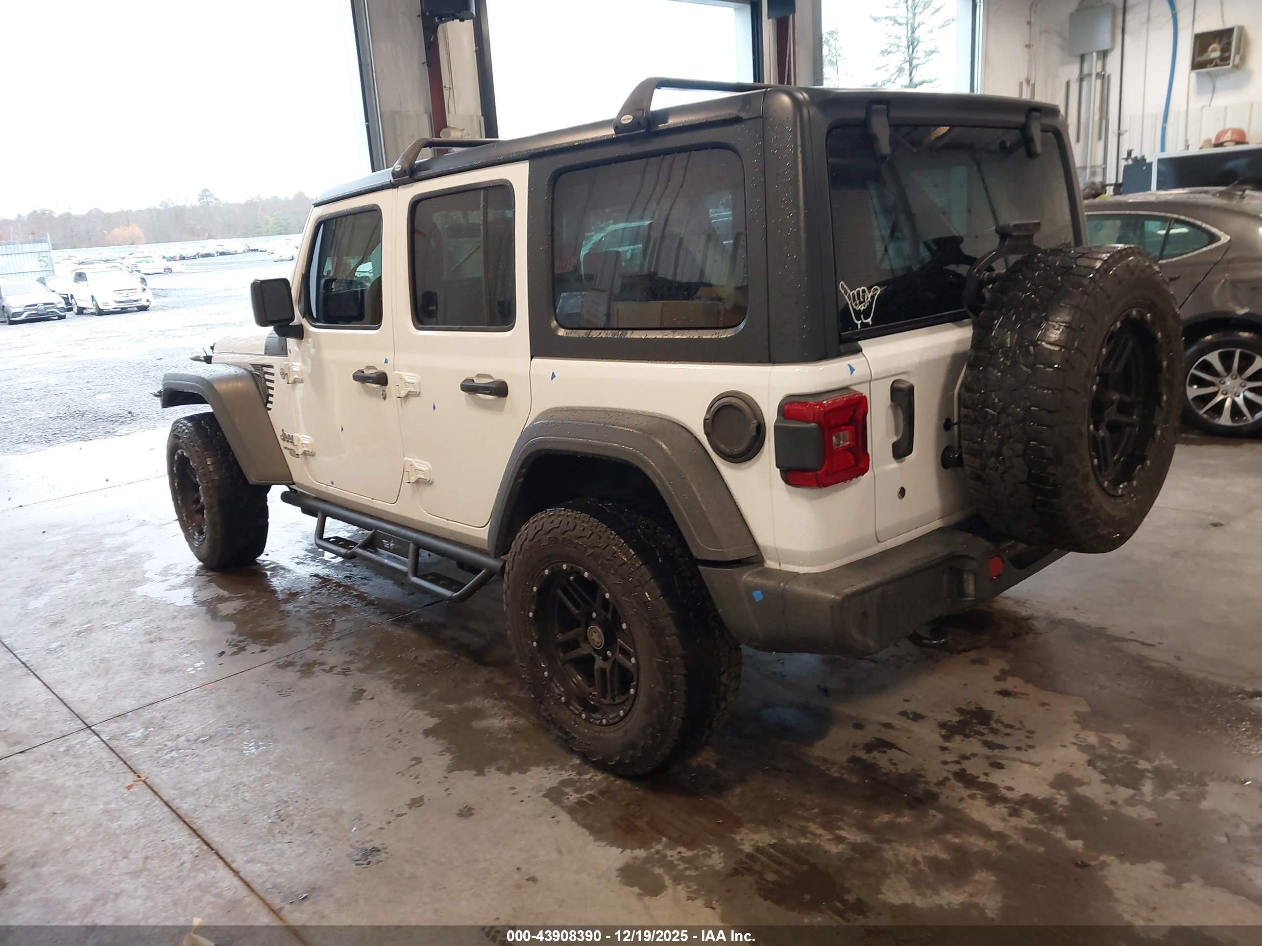 JEEP WRANGLER image 3
