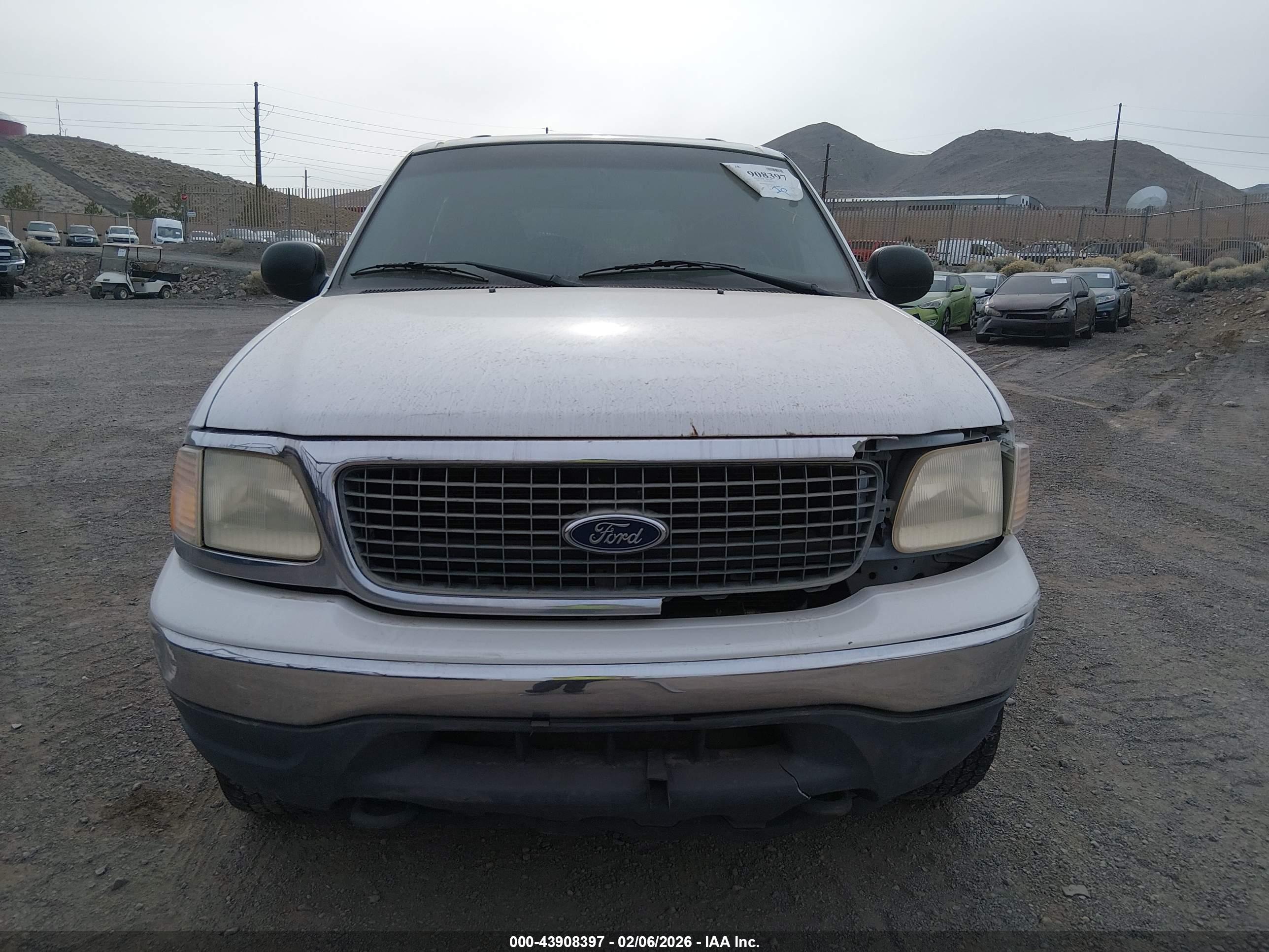 FORD EXPEDITION image 6