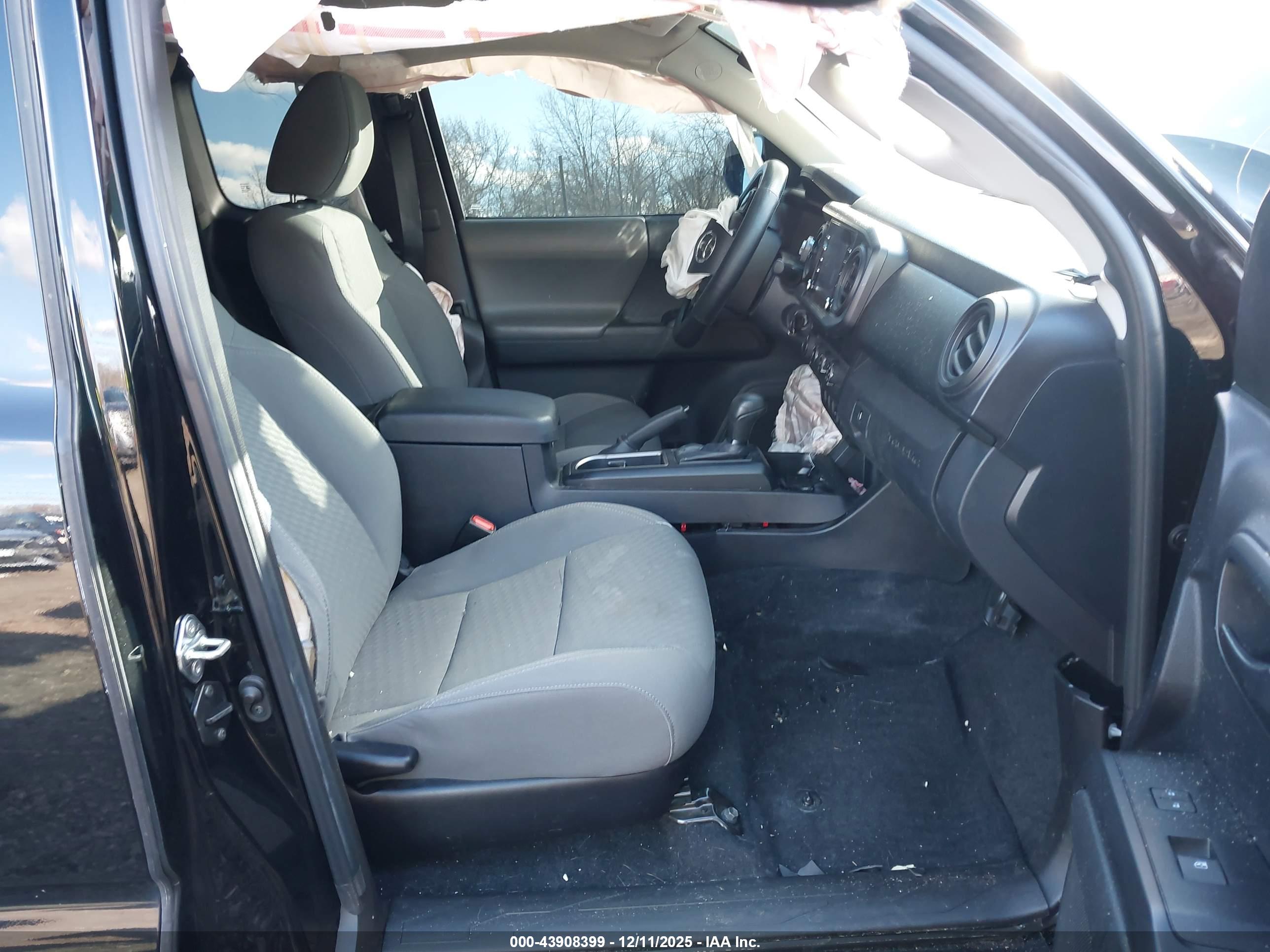 TOYOTA TACOMA image 5