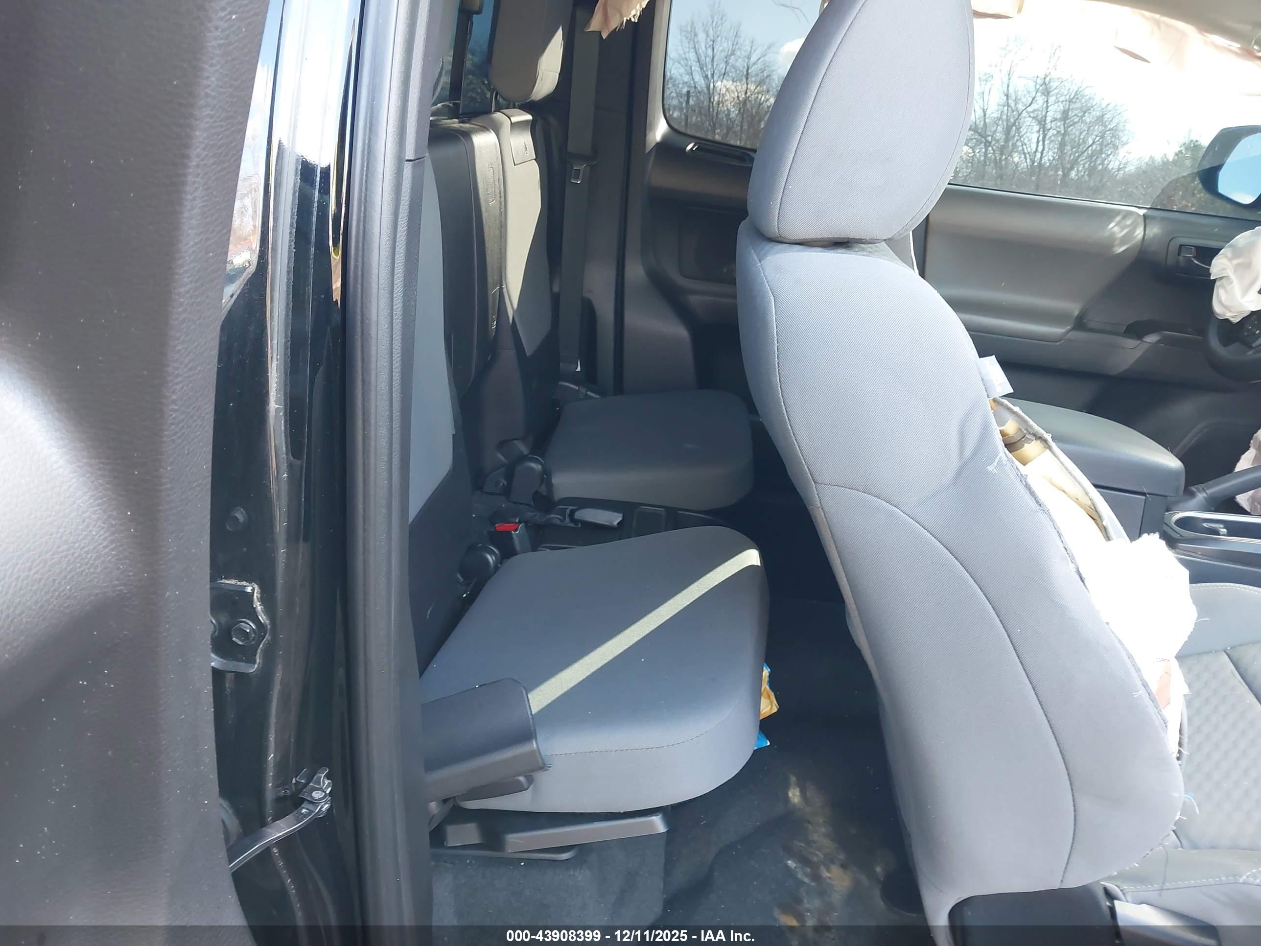 TOYOTA TACOMA image 8