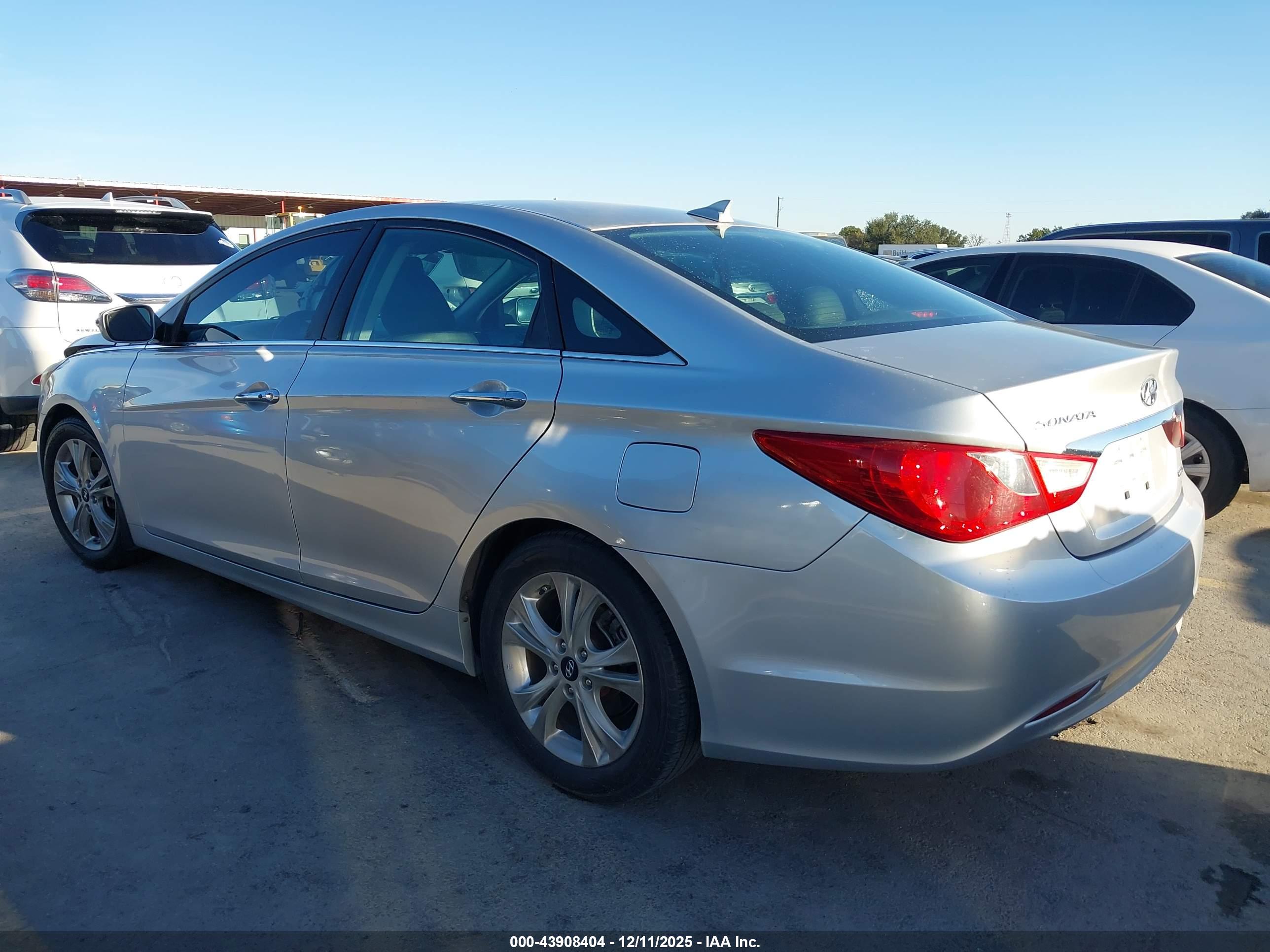 HYUNDAI SONATA image 3