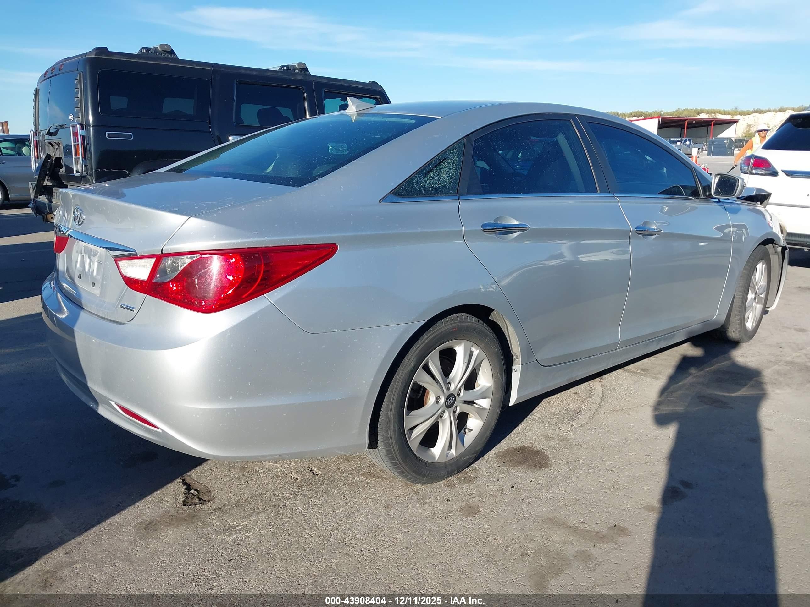HYUNDAI SONATA image 4