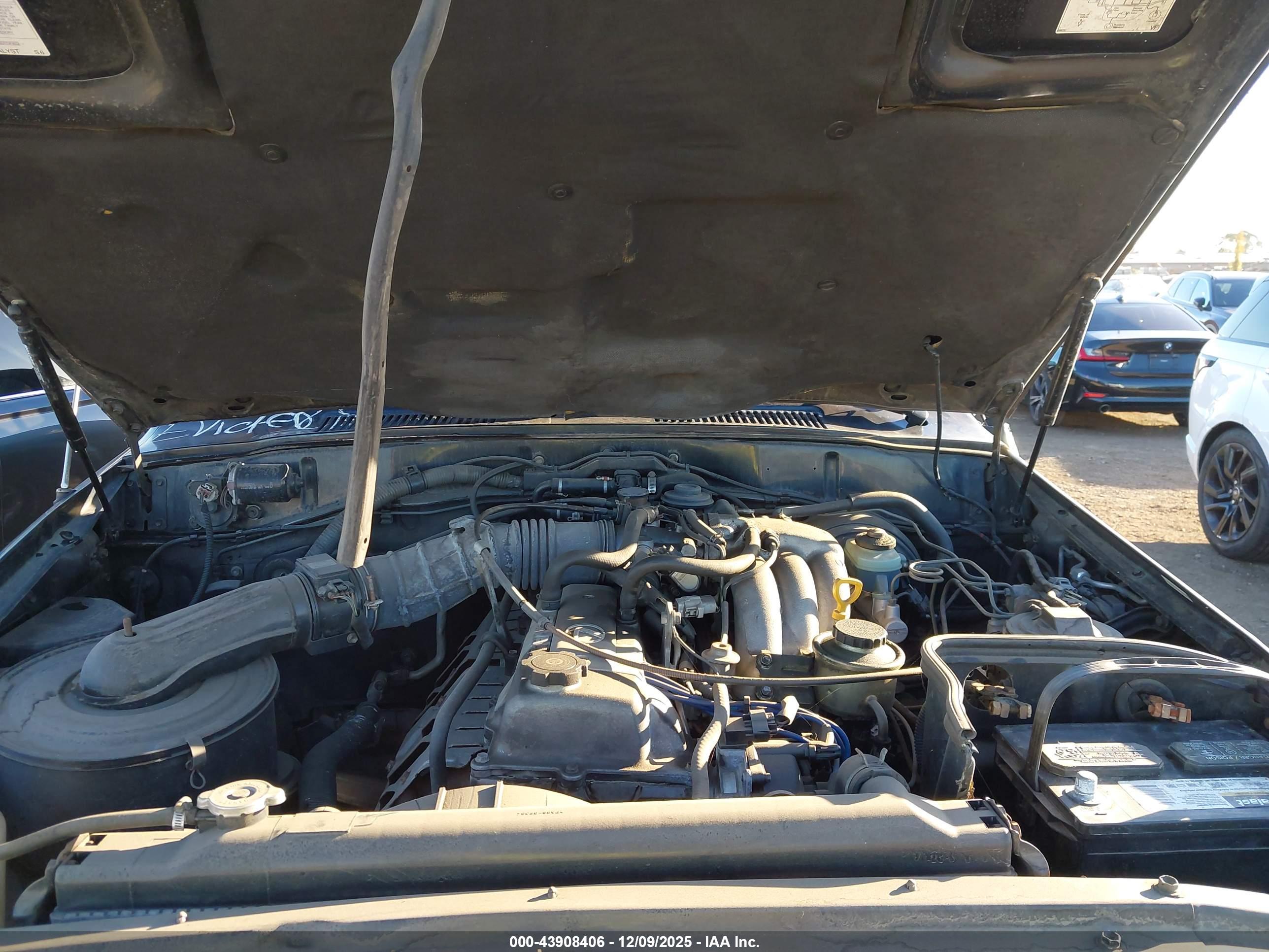 LEXUS LX image 10