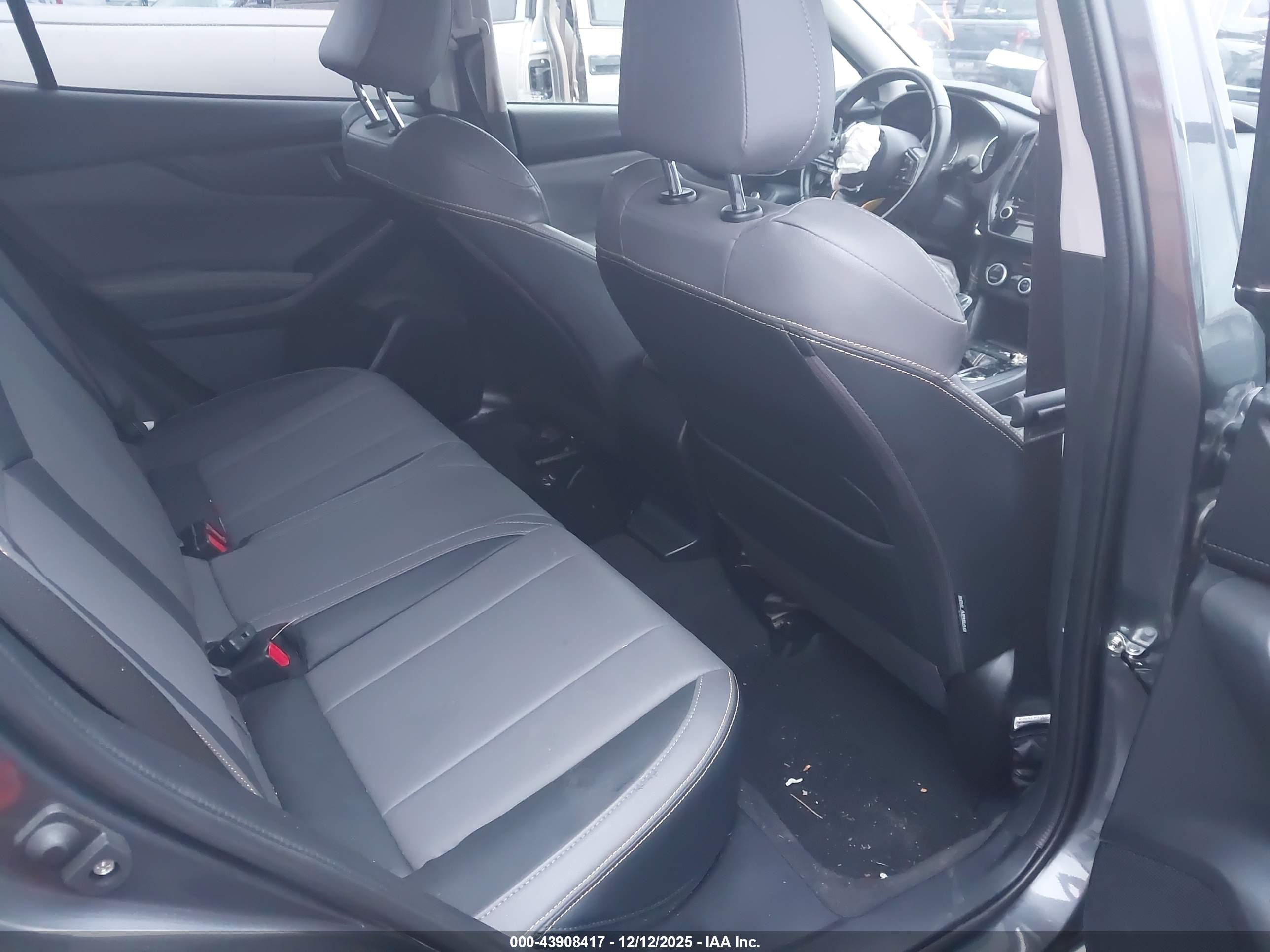 SUBARU CROSSTREK image 8
