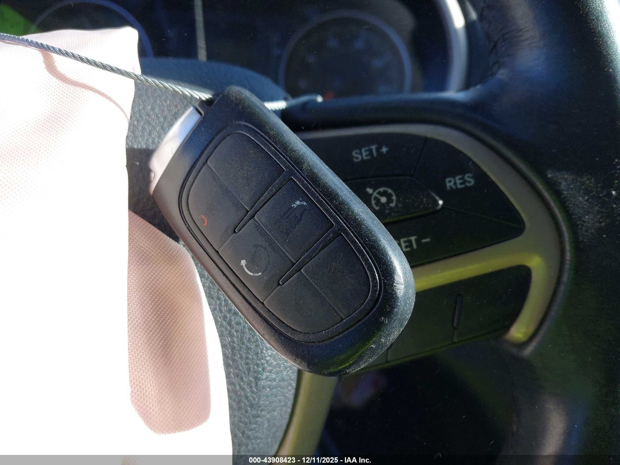 JEEP CHEROKEE image 11