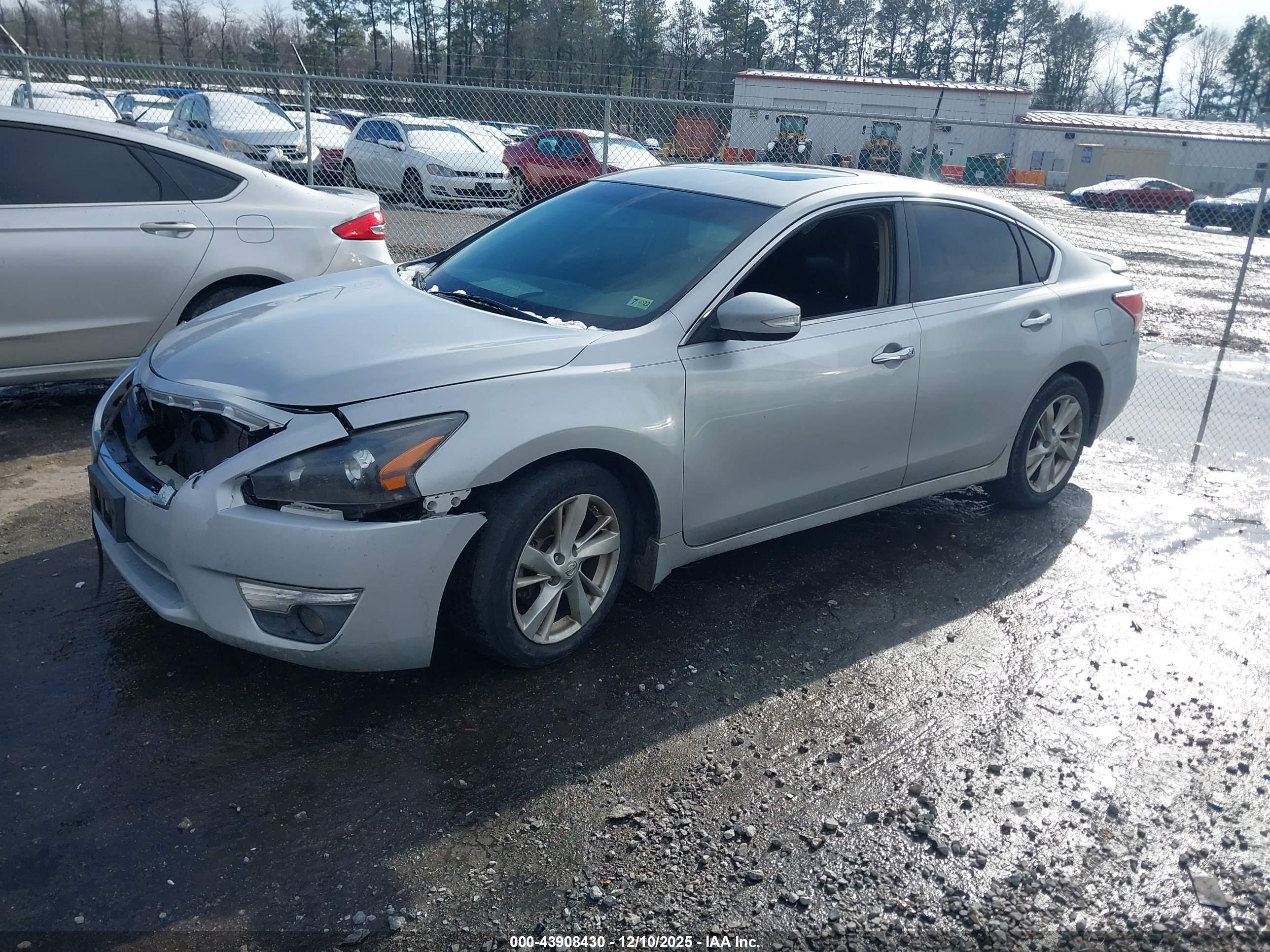NISSAN ALTIMA image 2