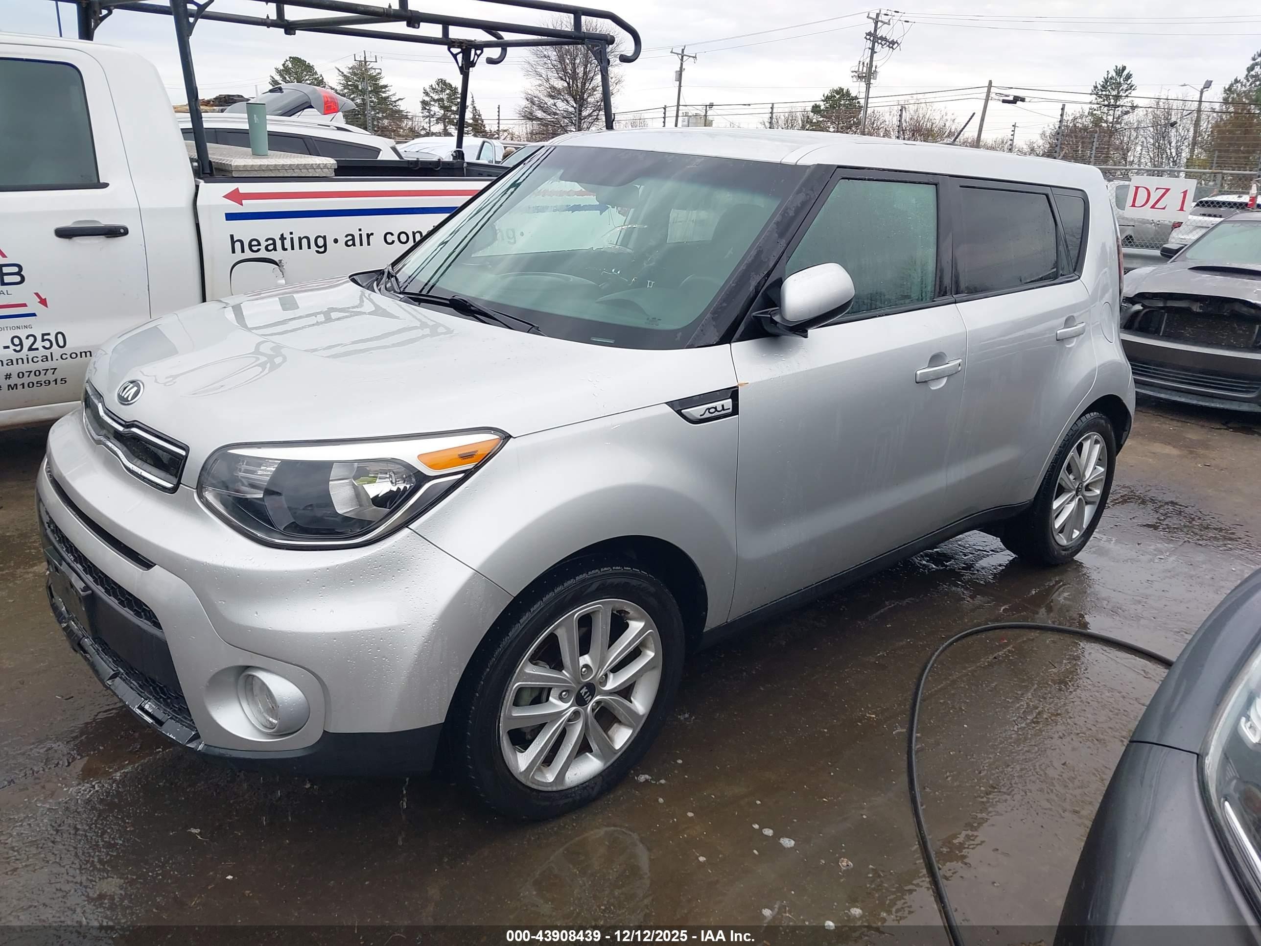 KIA SOUL image 2