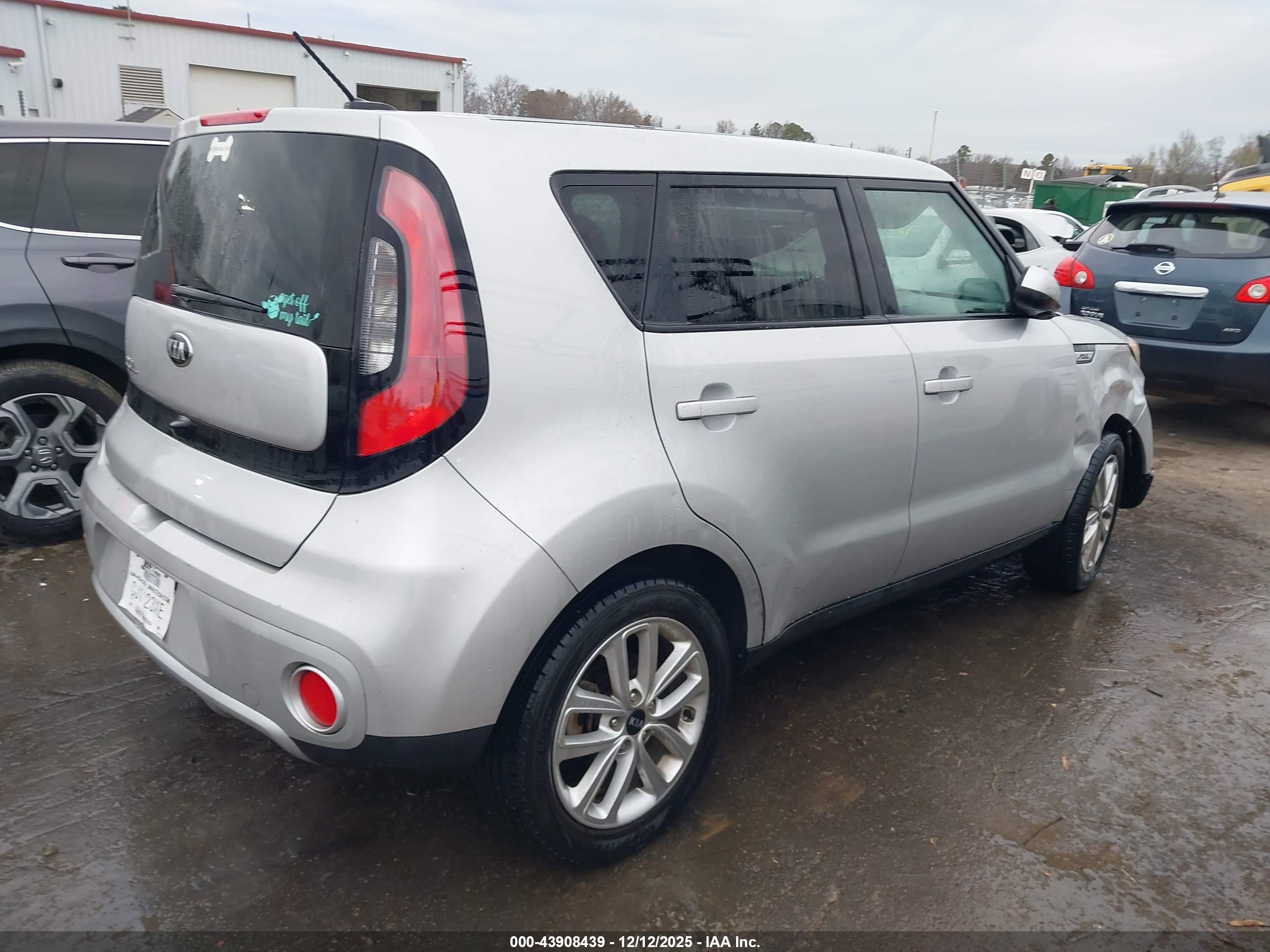 KIA SOUL image 4
