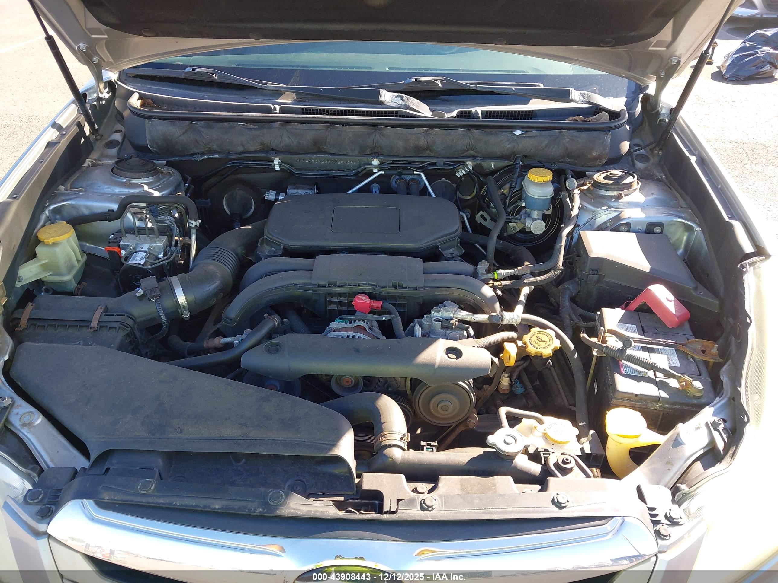 SUBARU OUTBACK image 10