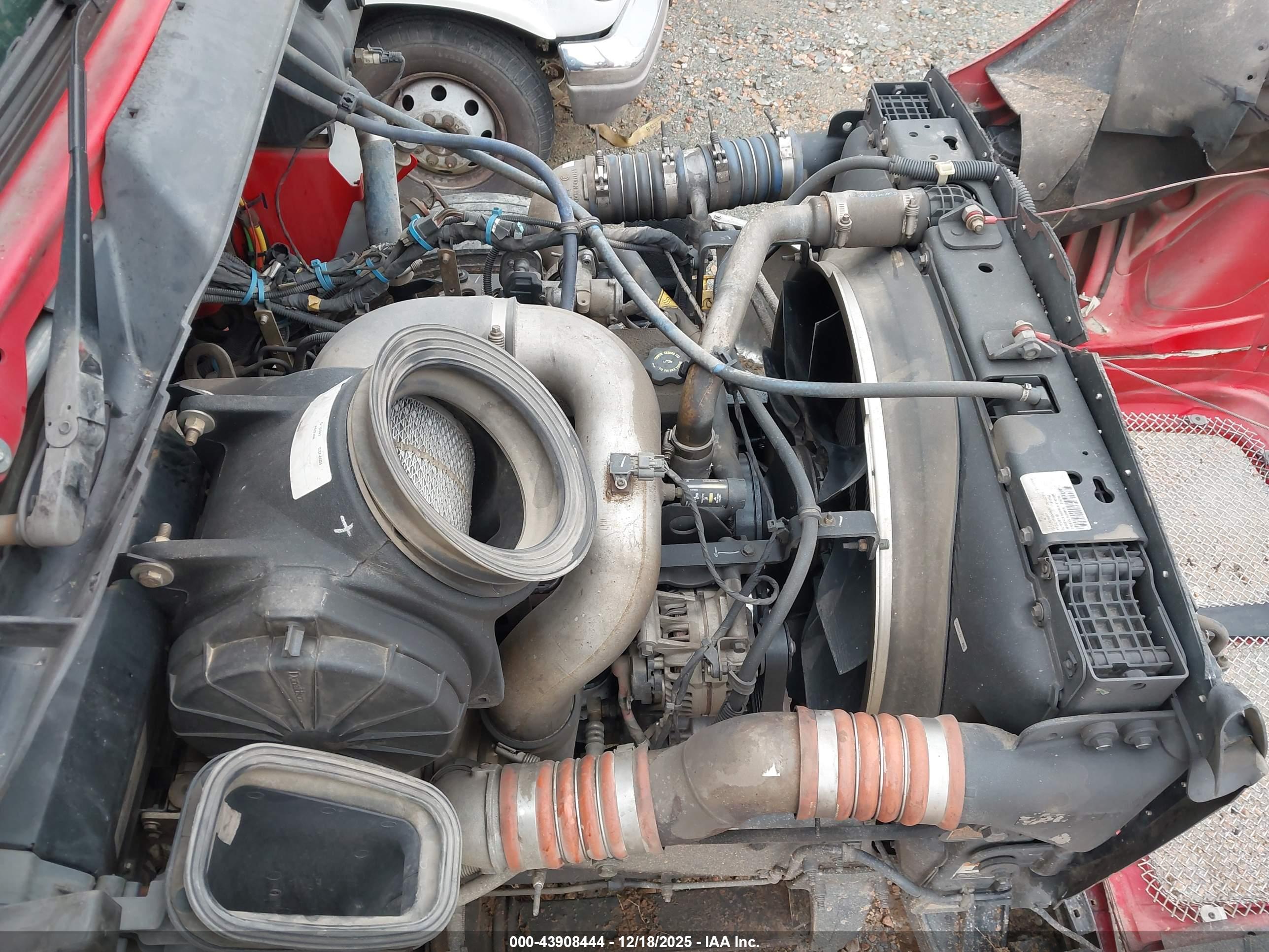 KENWORTH T3 image 10