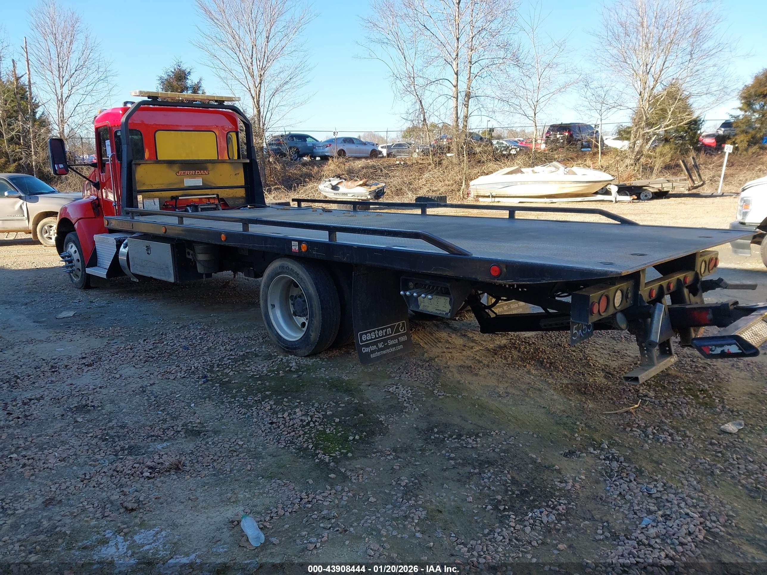 KENWORTH T3 image 3