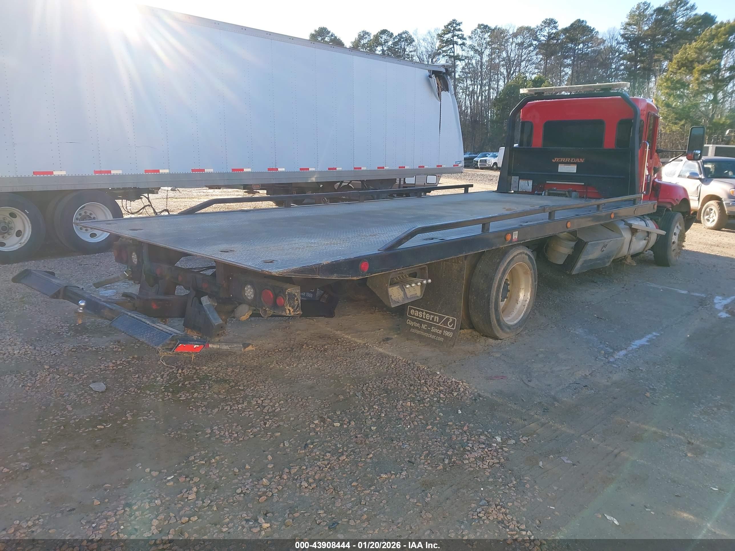 KENWORTH T3 image 4