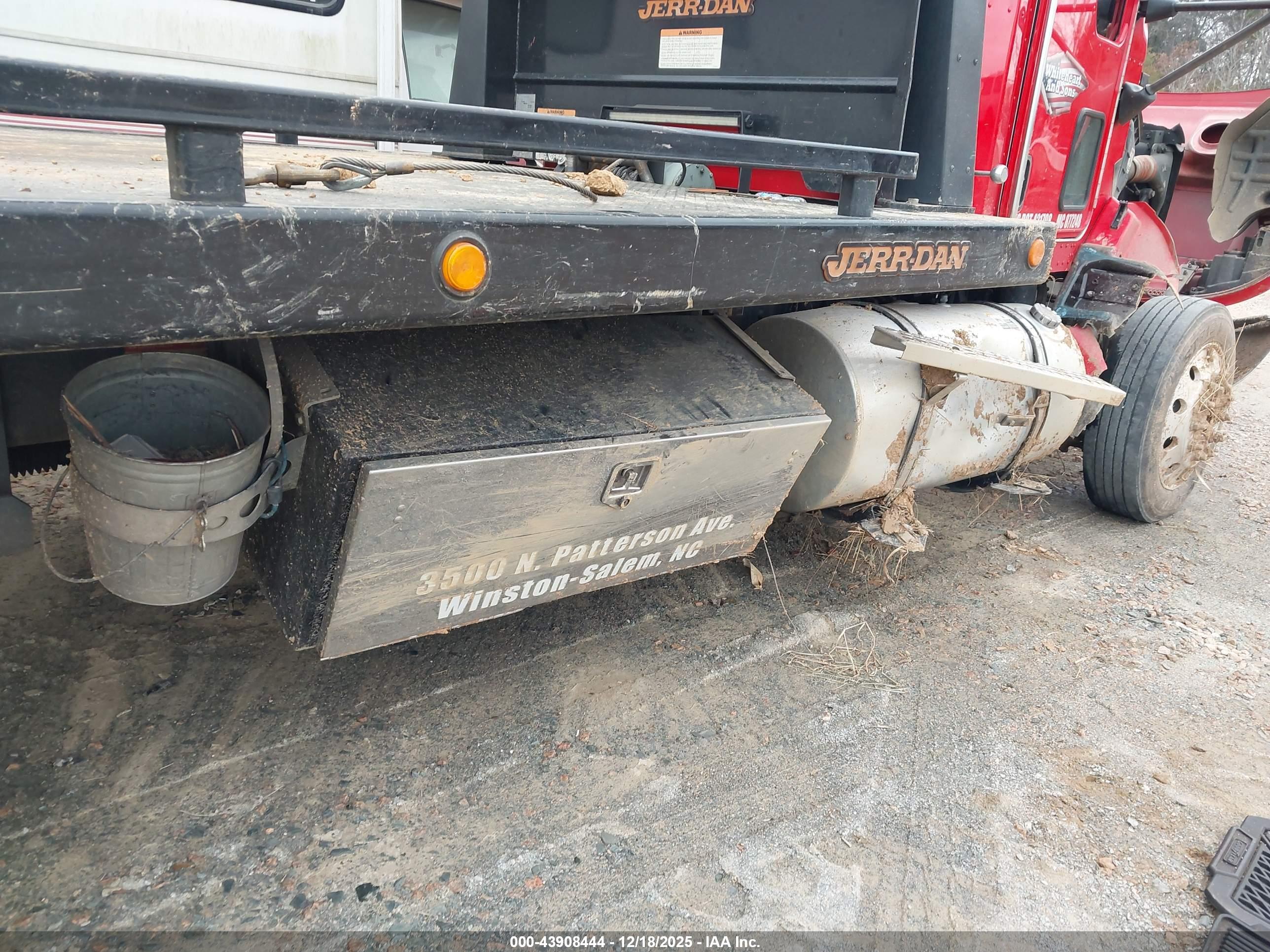 KENWORTH T3 image 6