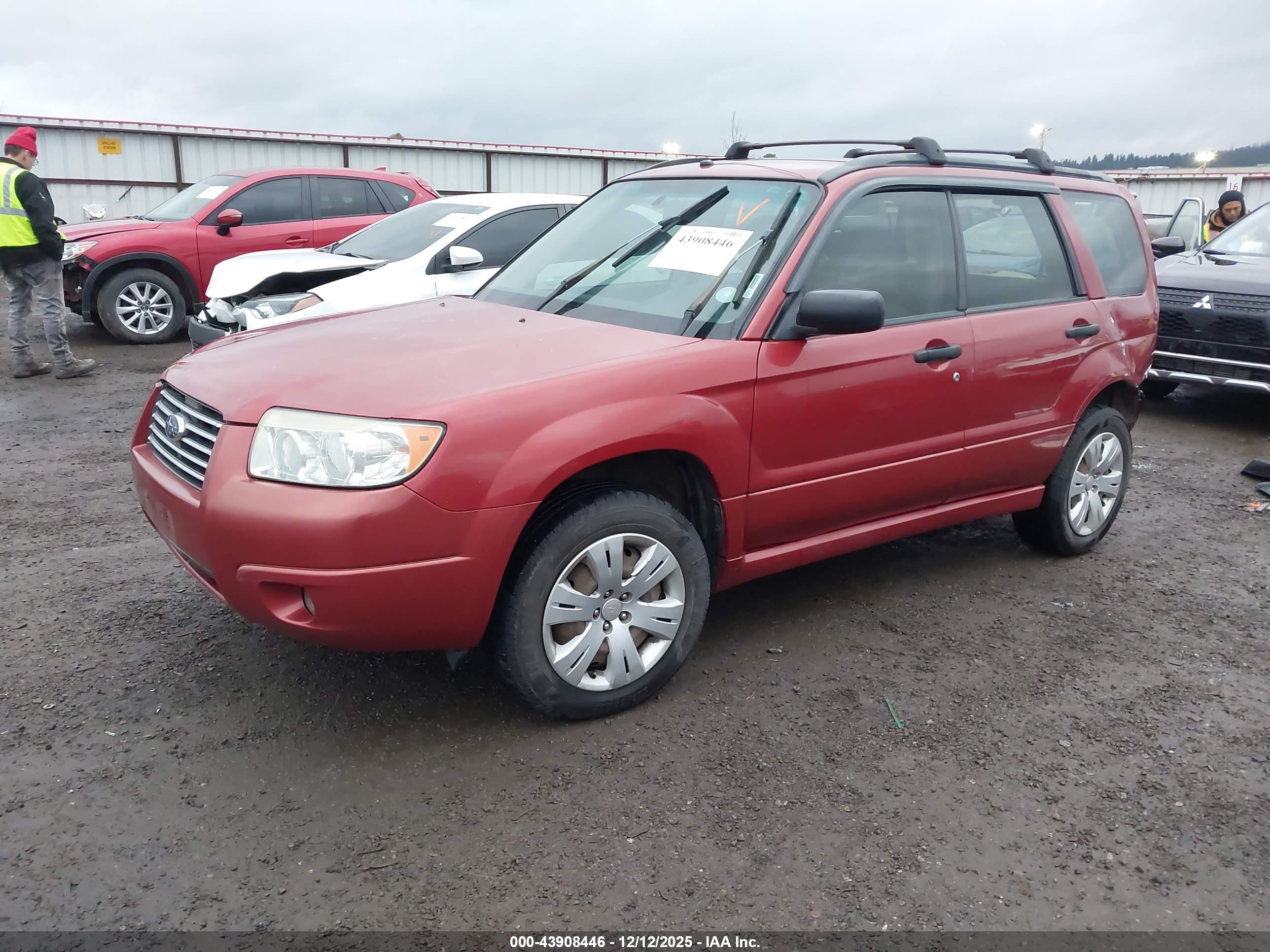 SUBARU FORESTER image 2