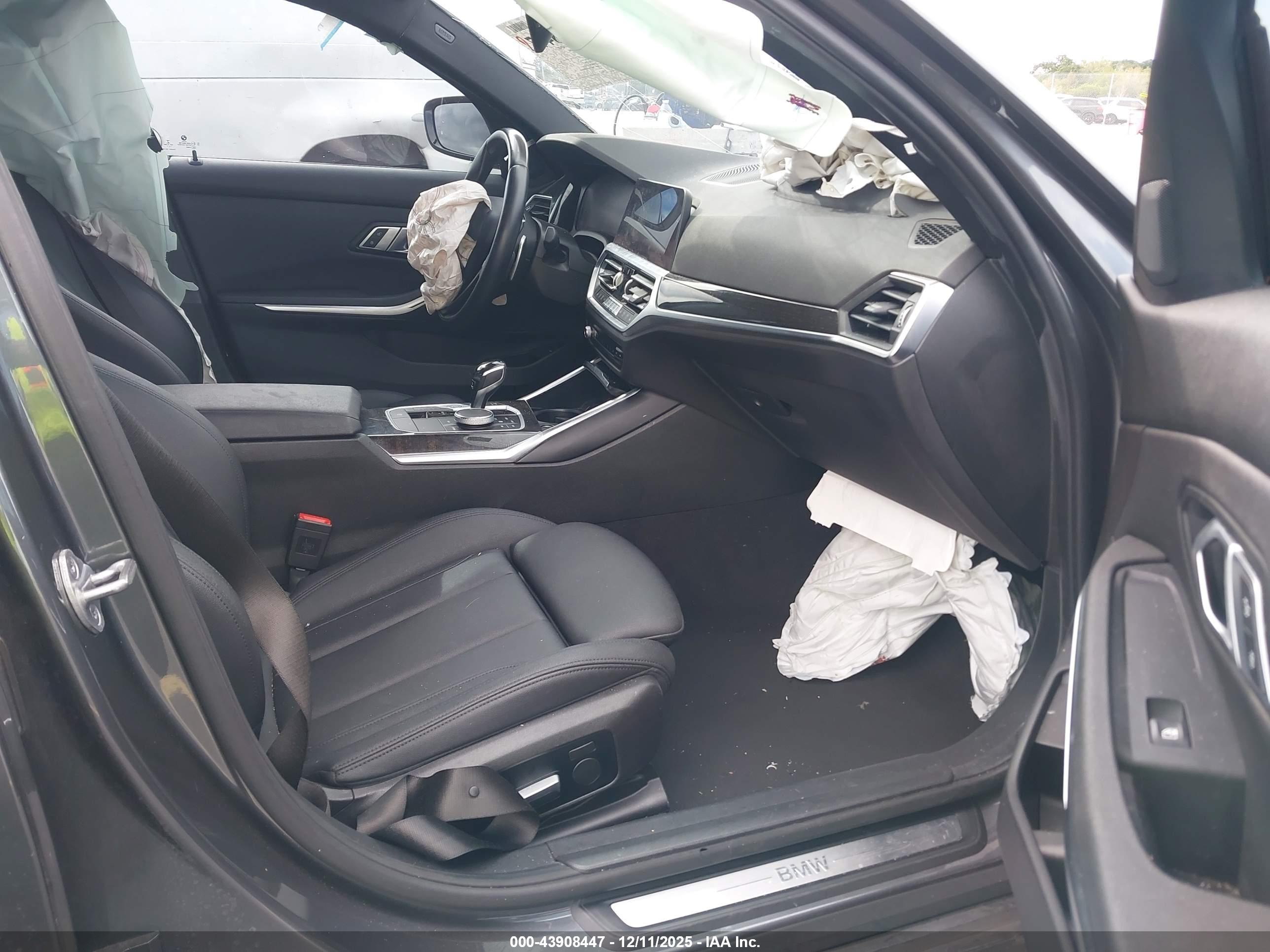 BMW 330I image 5