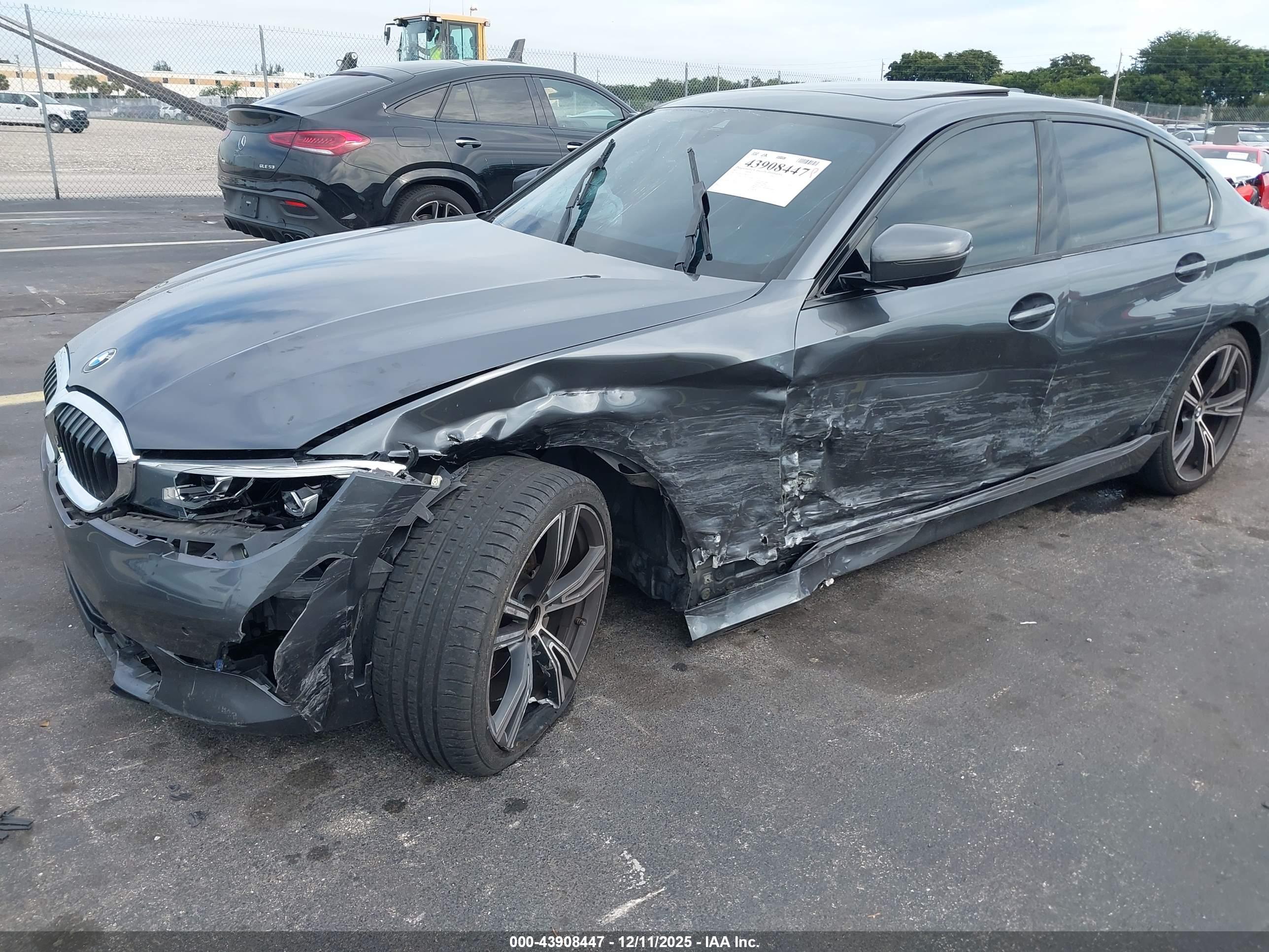 BMW 330I image 6