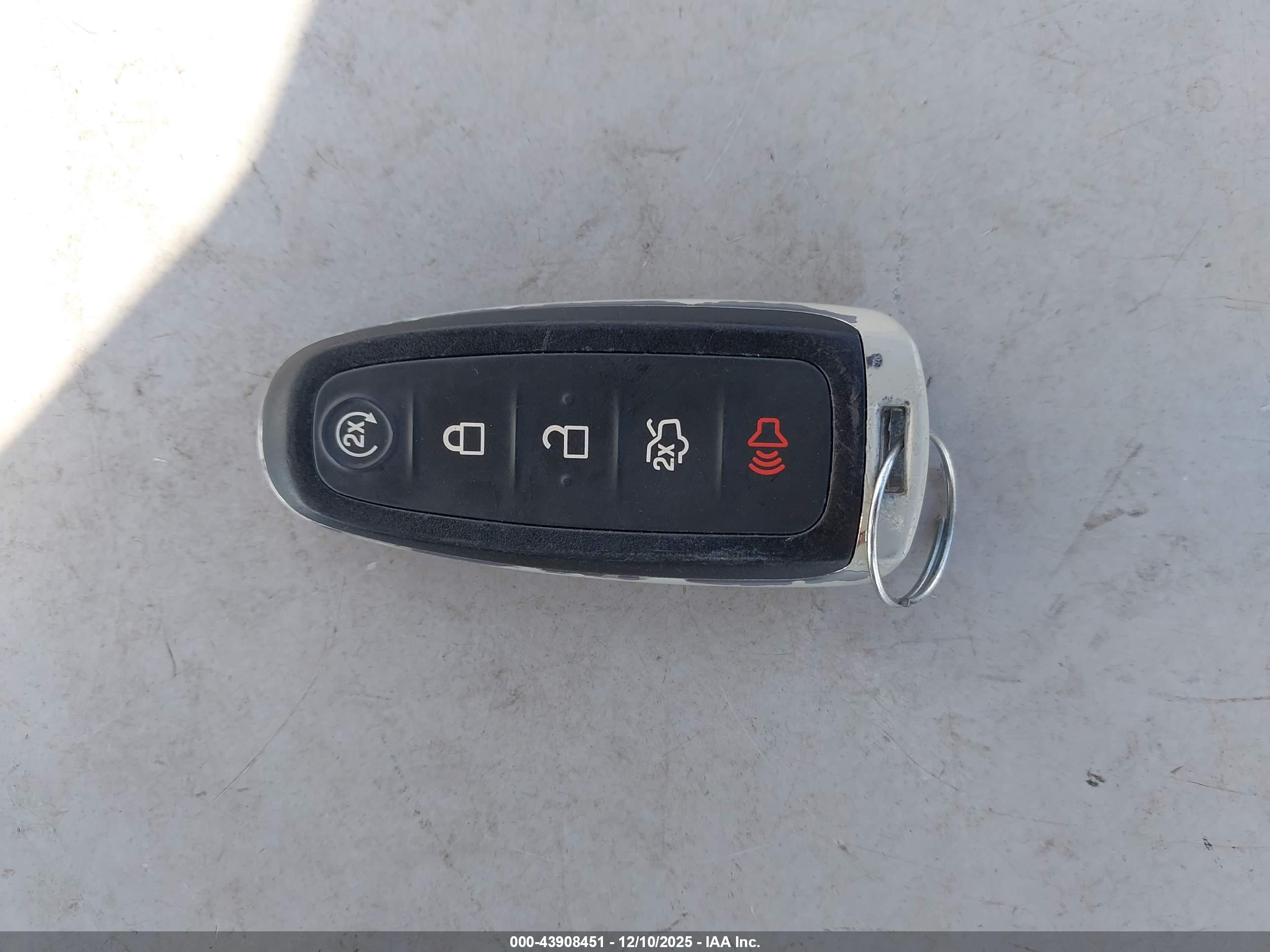 FORD ESCAPE image 11