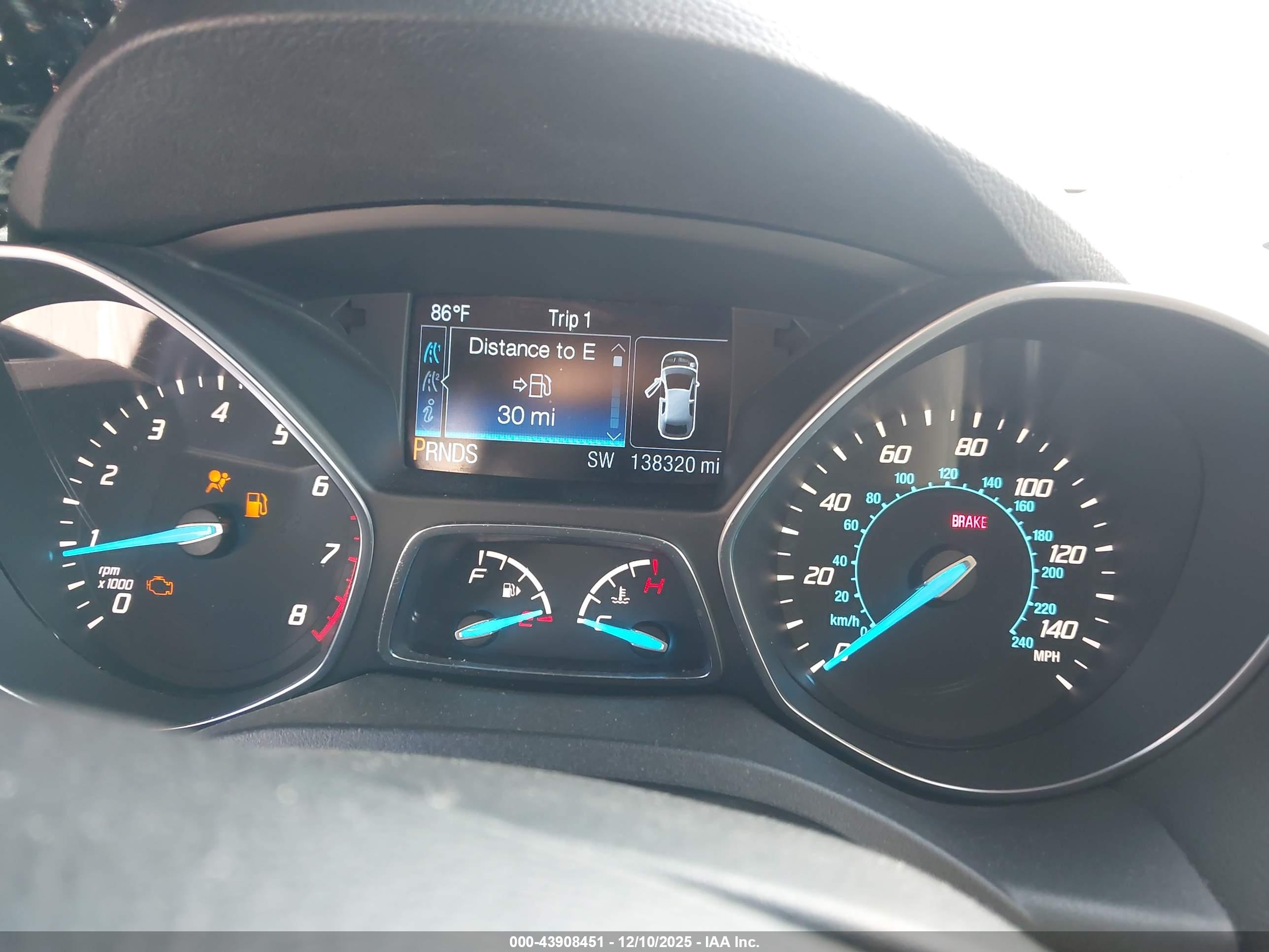 FORD ESCAPE image 7
