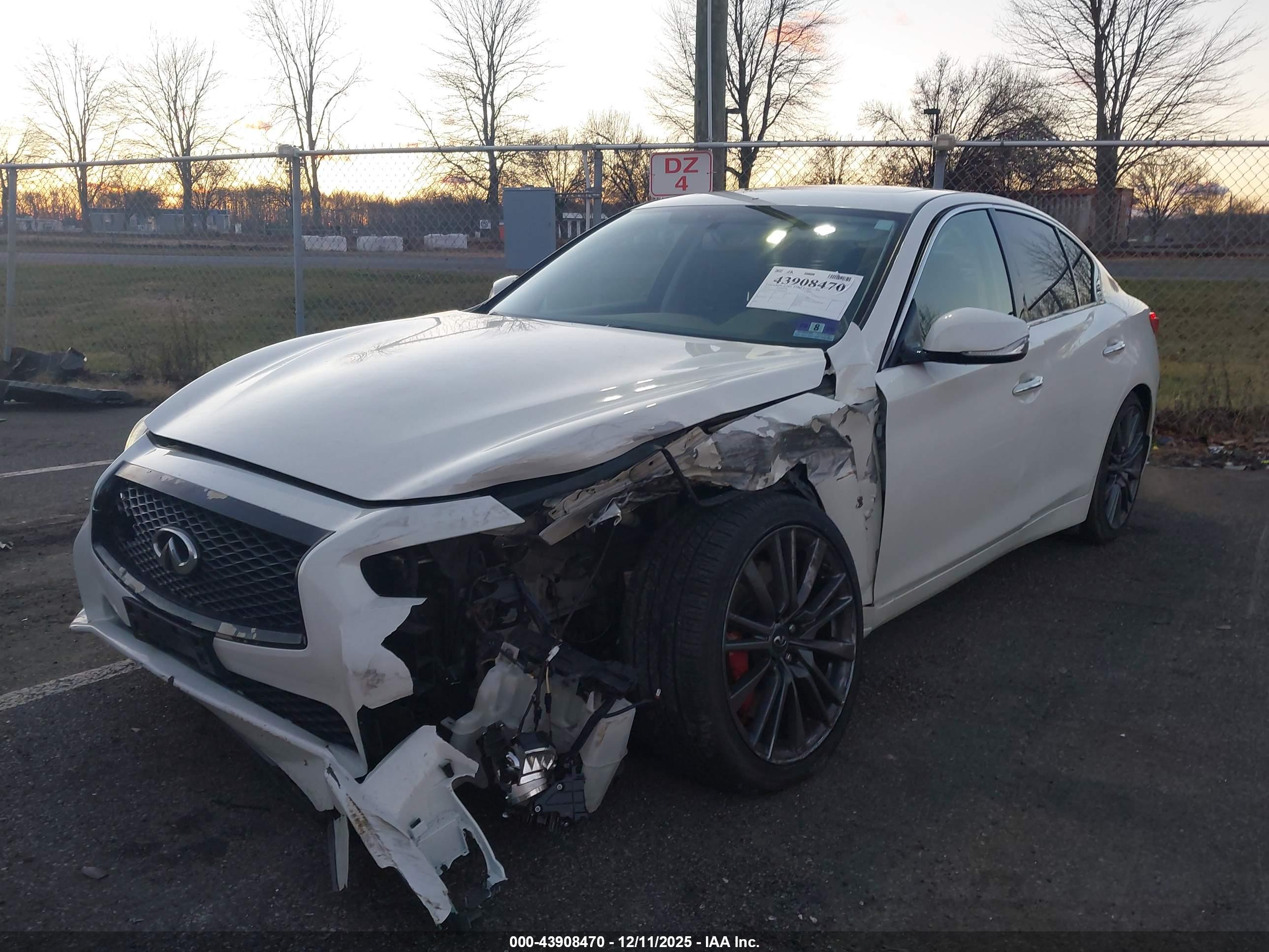 INFINITI Q50 image 2