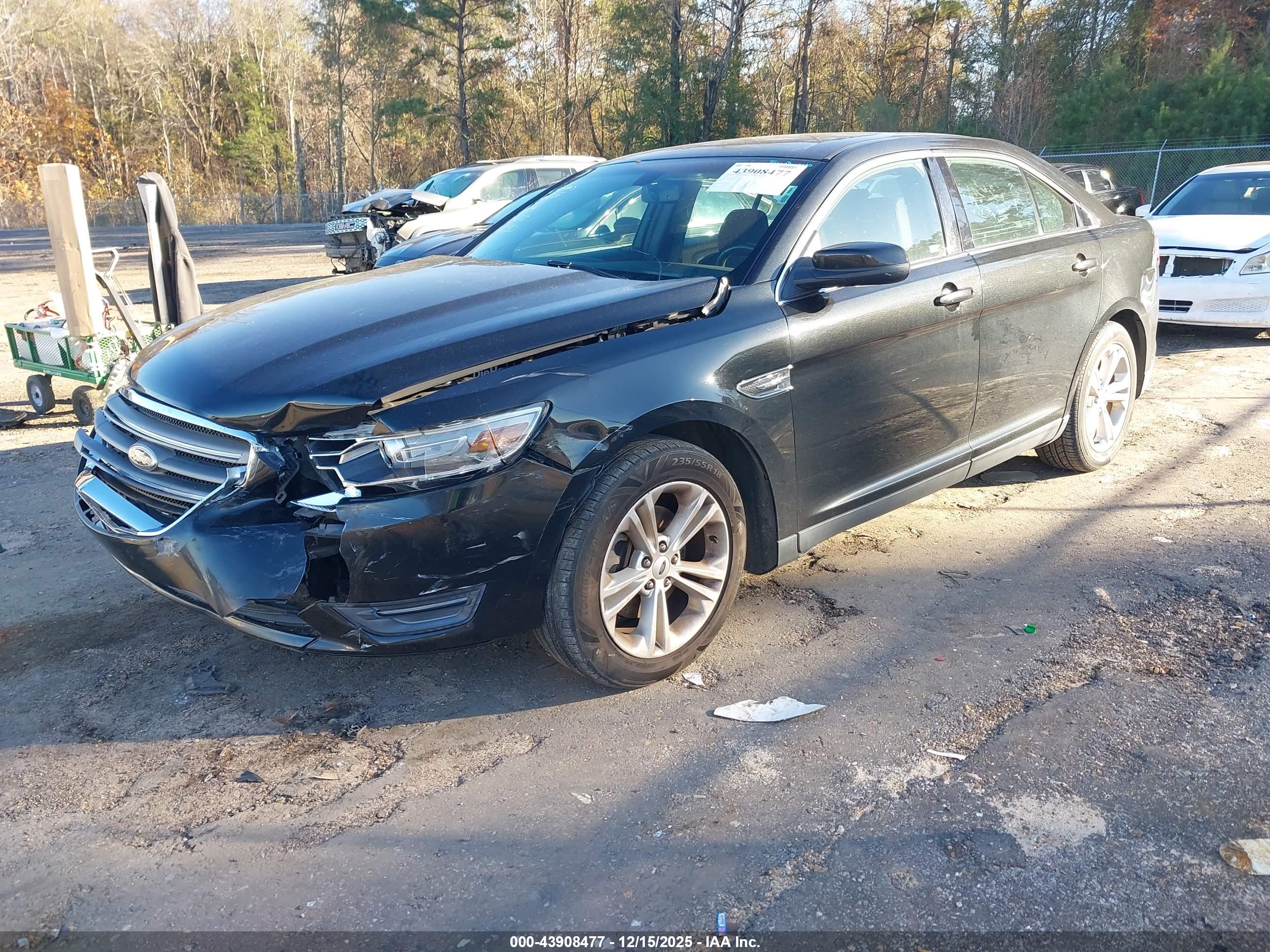 FORD TAURUS image 2