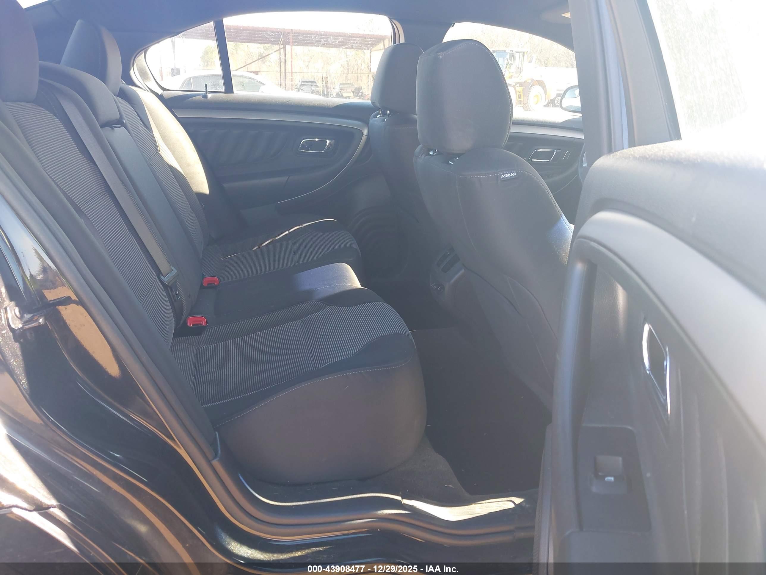 FORD TAURUS image 8