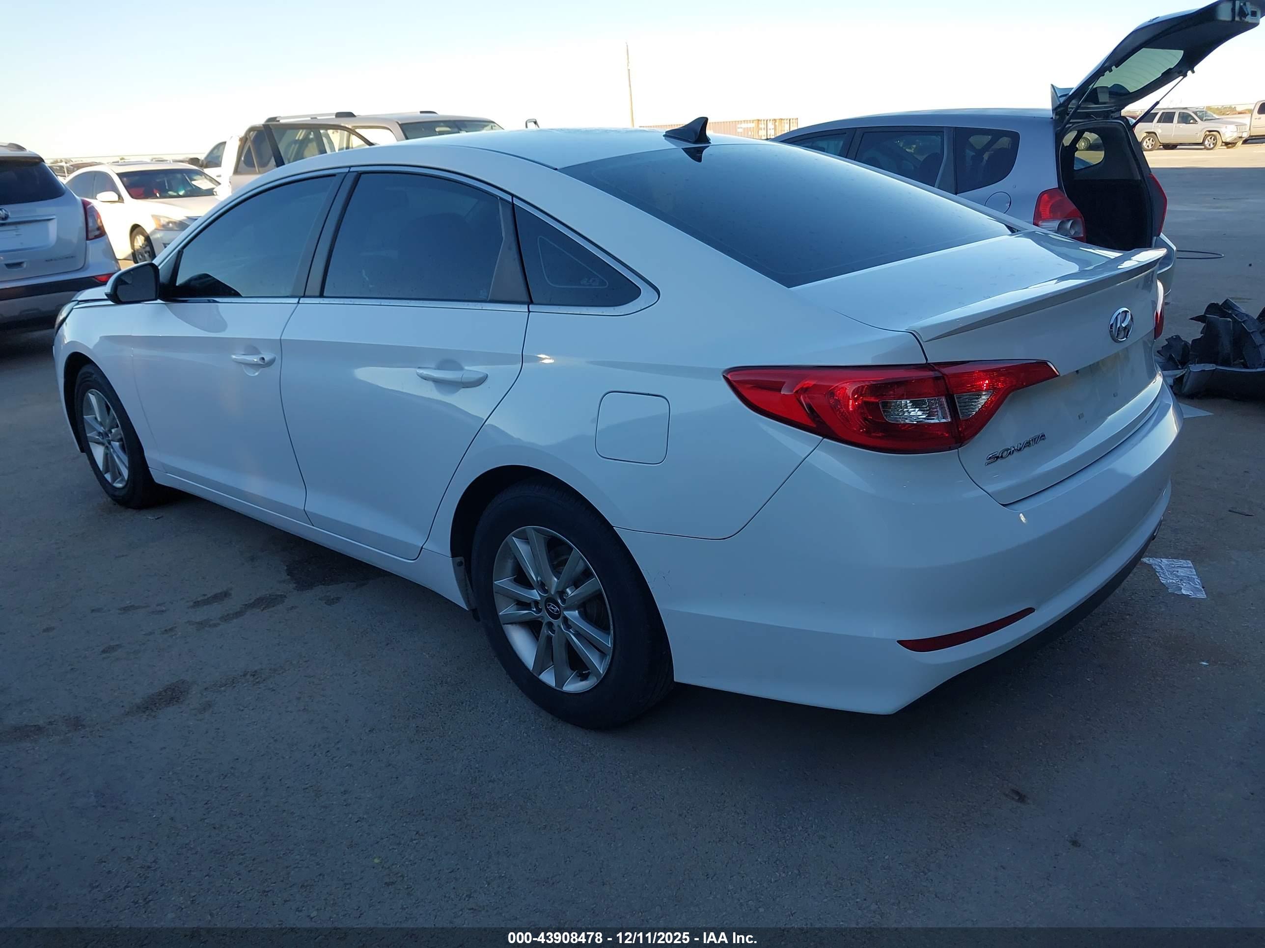 HYUNDAI SONATA image 3