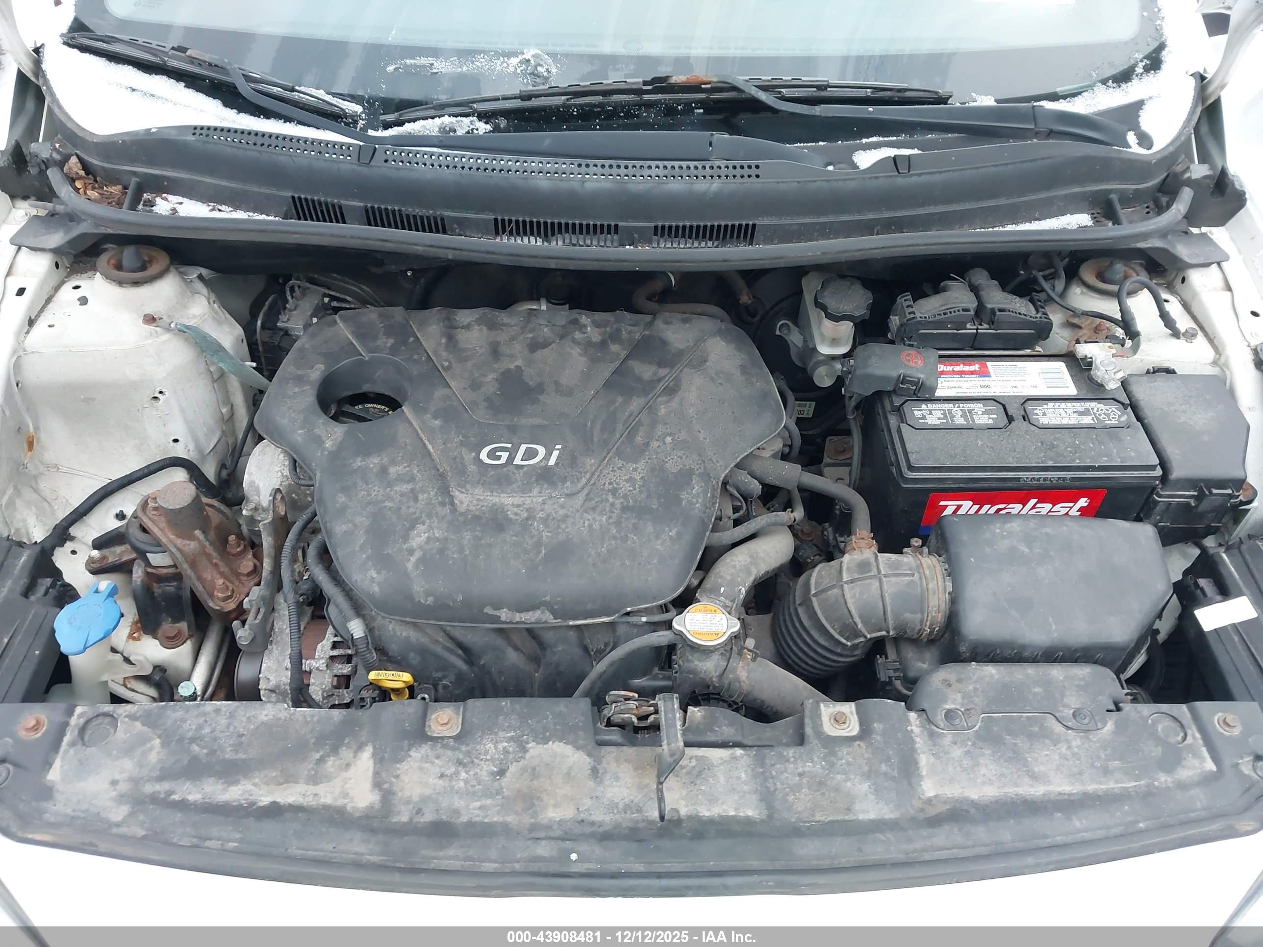 HYUNDAI ACCENT image 10
