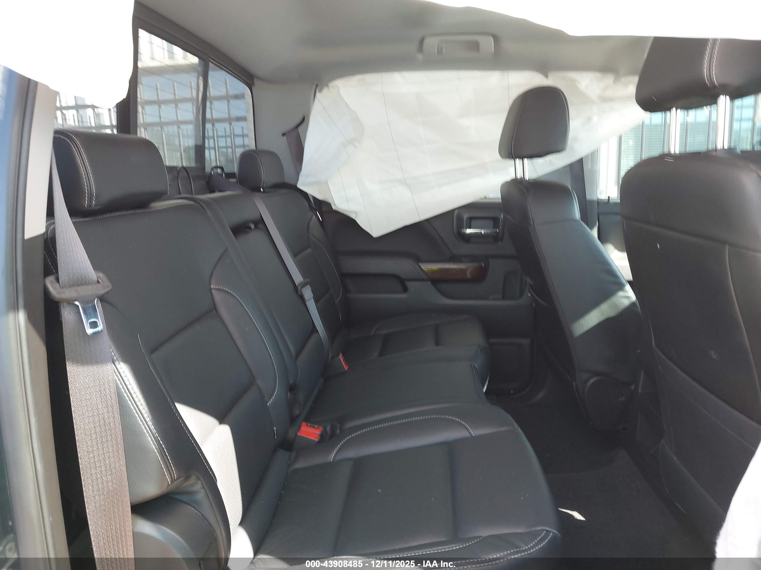 GMC SIERRA image 8