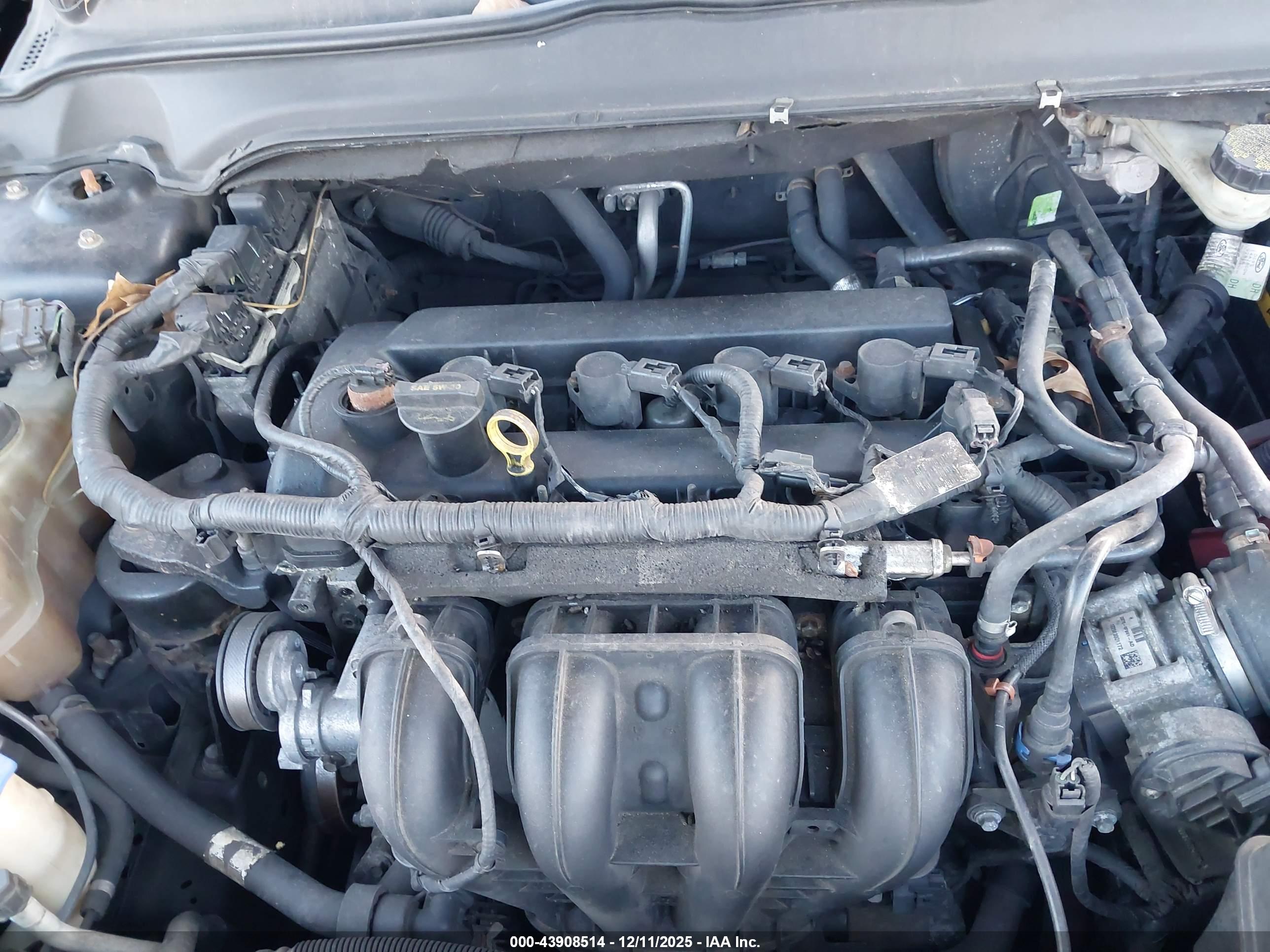 FORD FUSION image 10