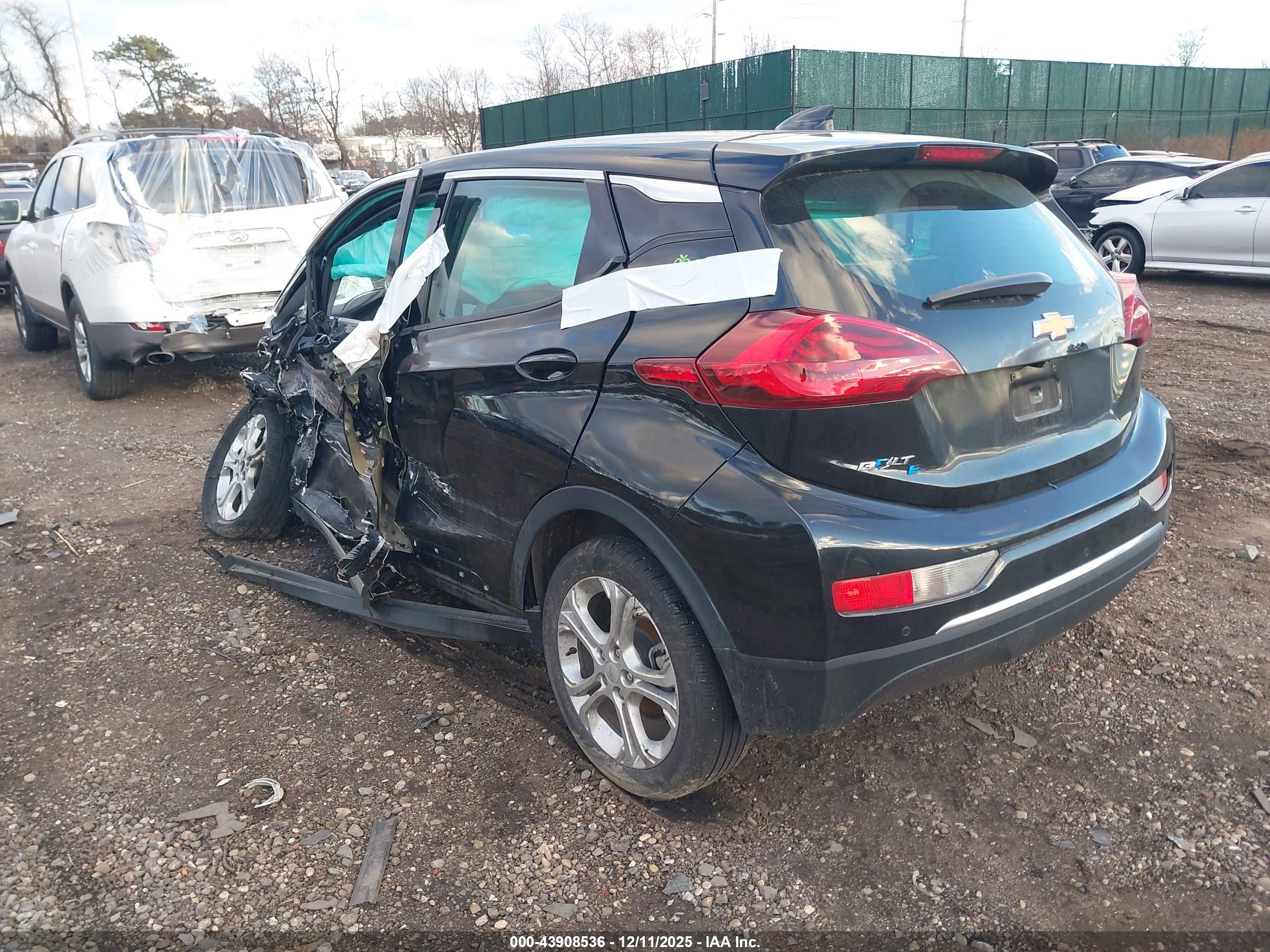 CHEVROLET BOLT image 3
