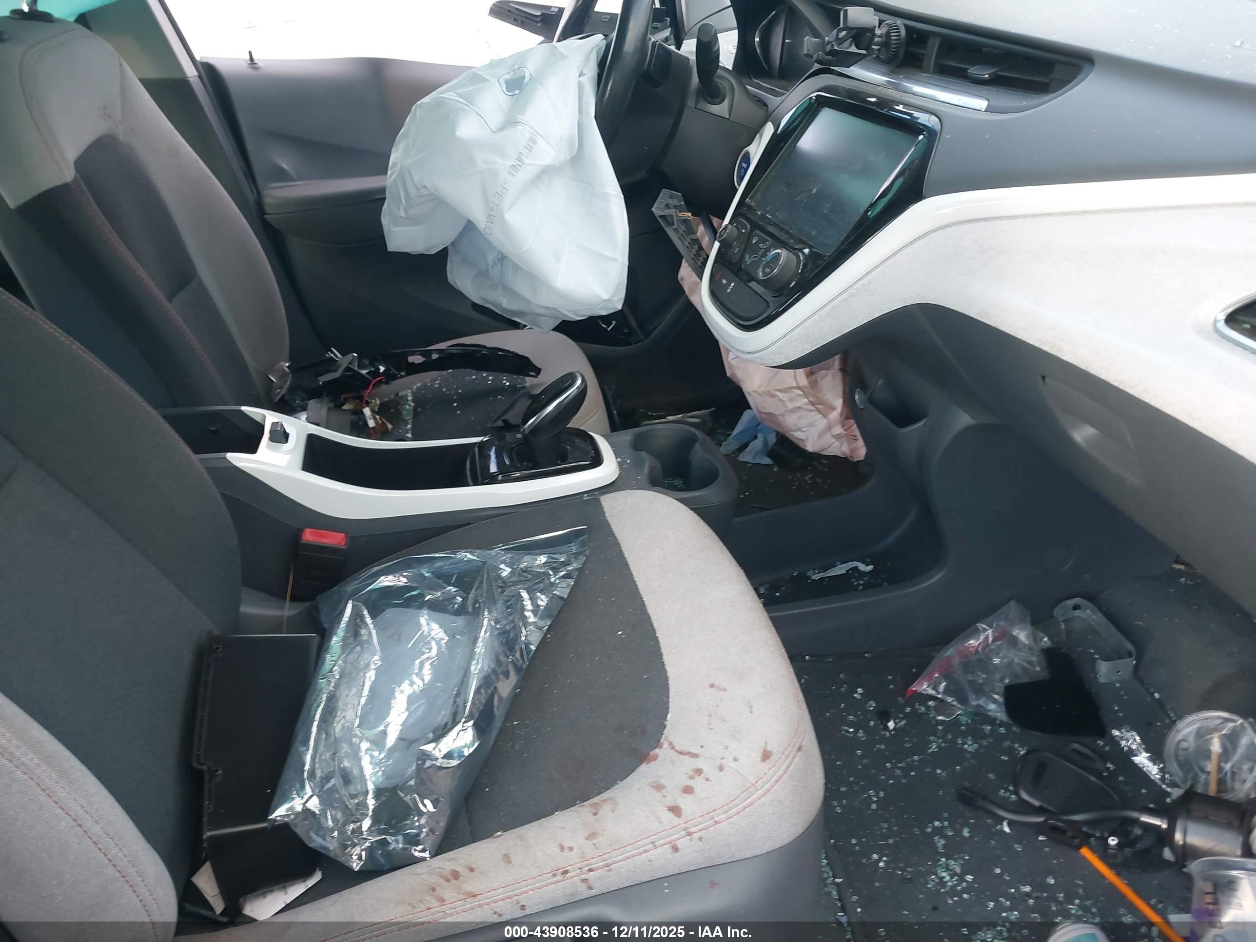 CHEVROLET BOLT image 5