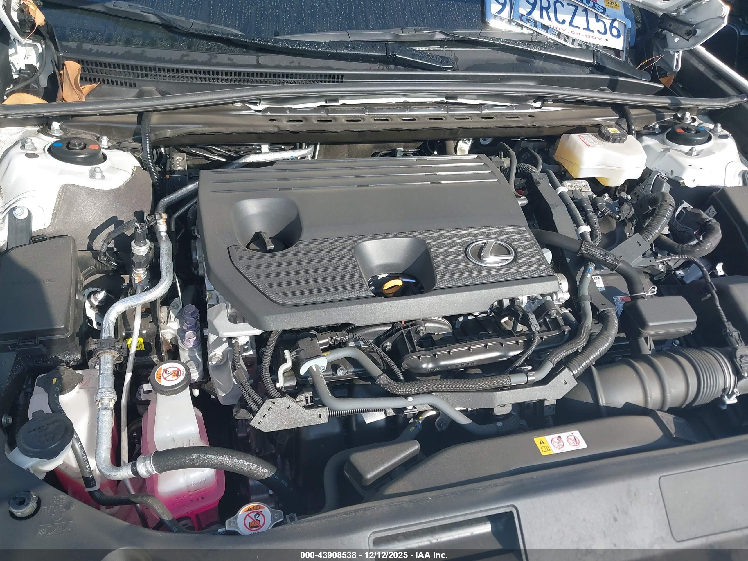 LEXUS ES image 10