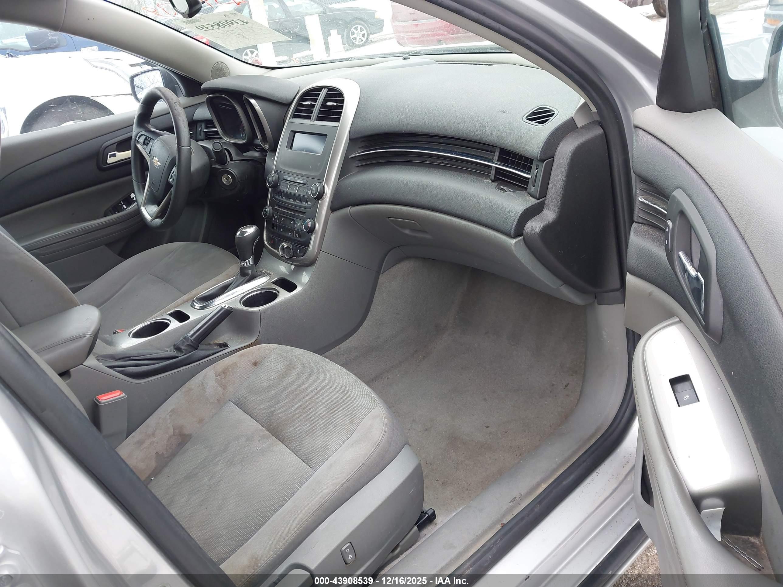 CHEVROLET MALIBU image 5