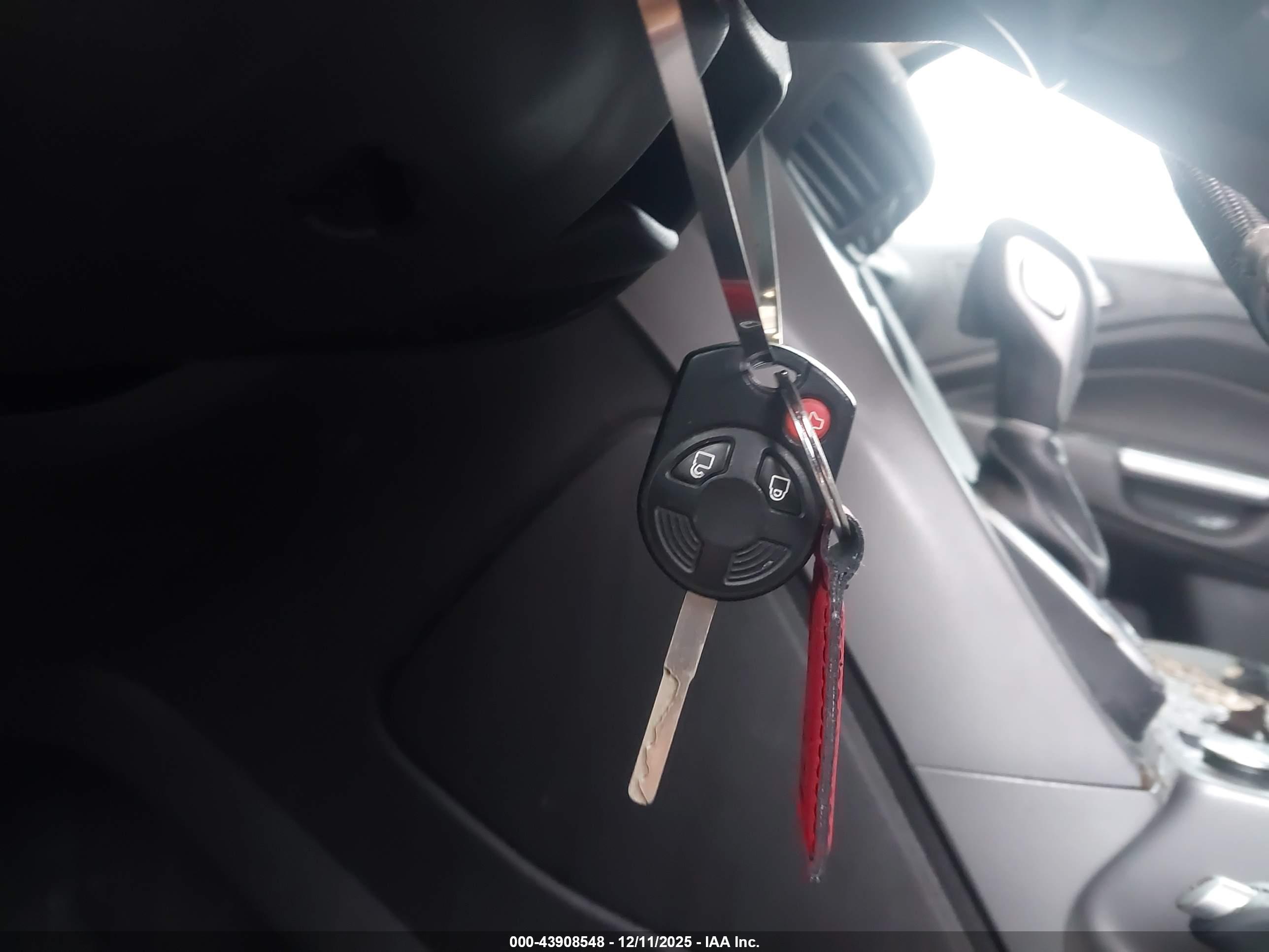 FORD ESCAPE image 11