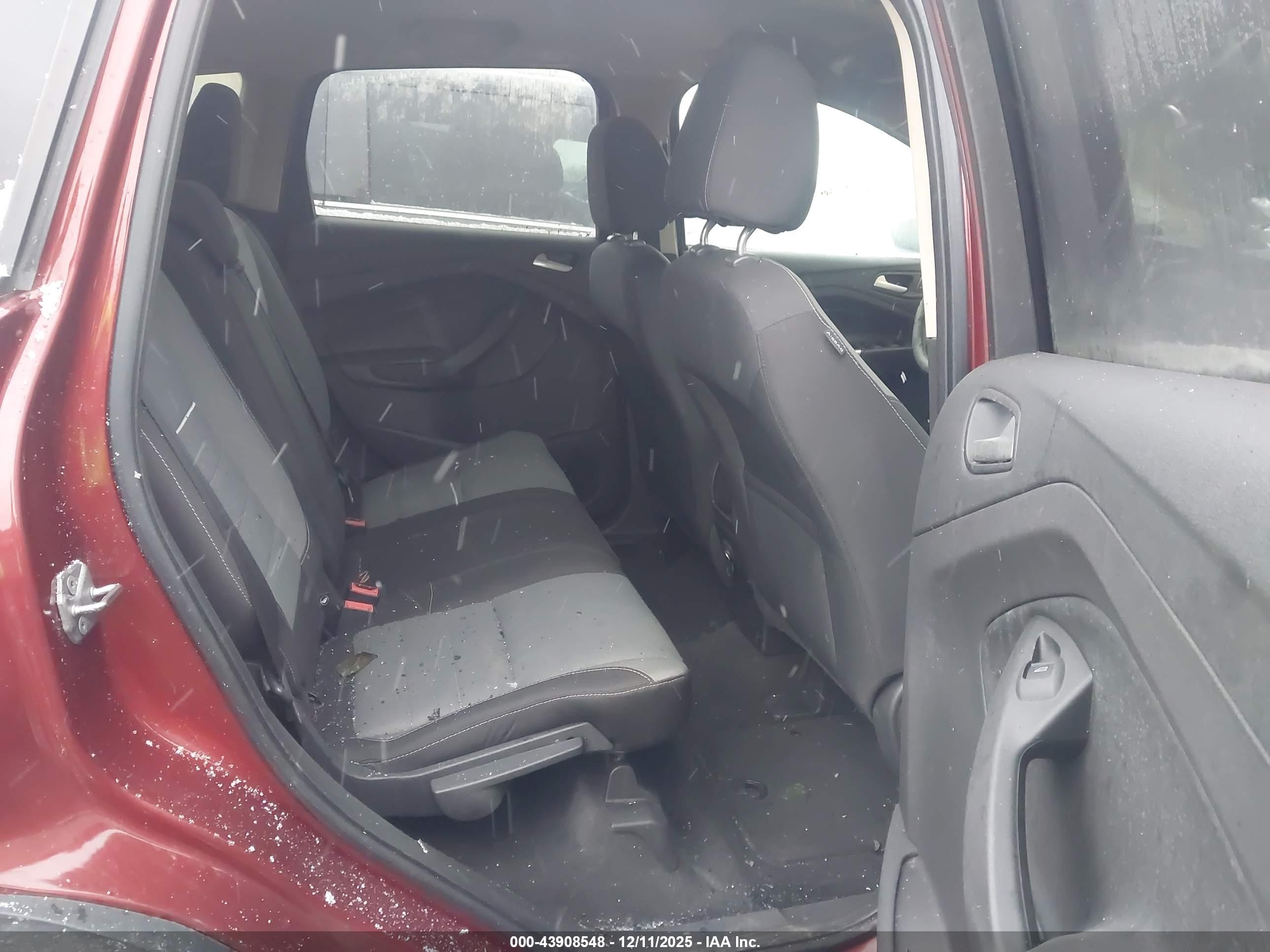 FORD ESCAPE image 8
