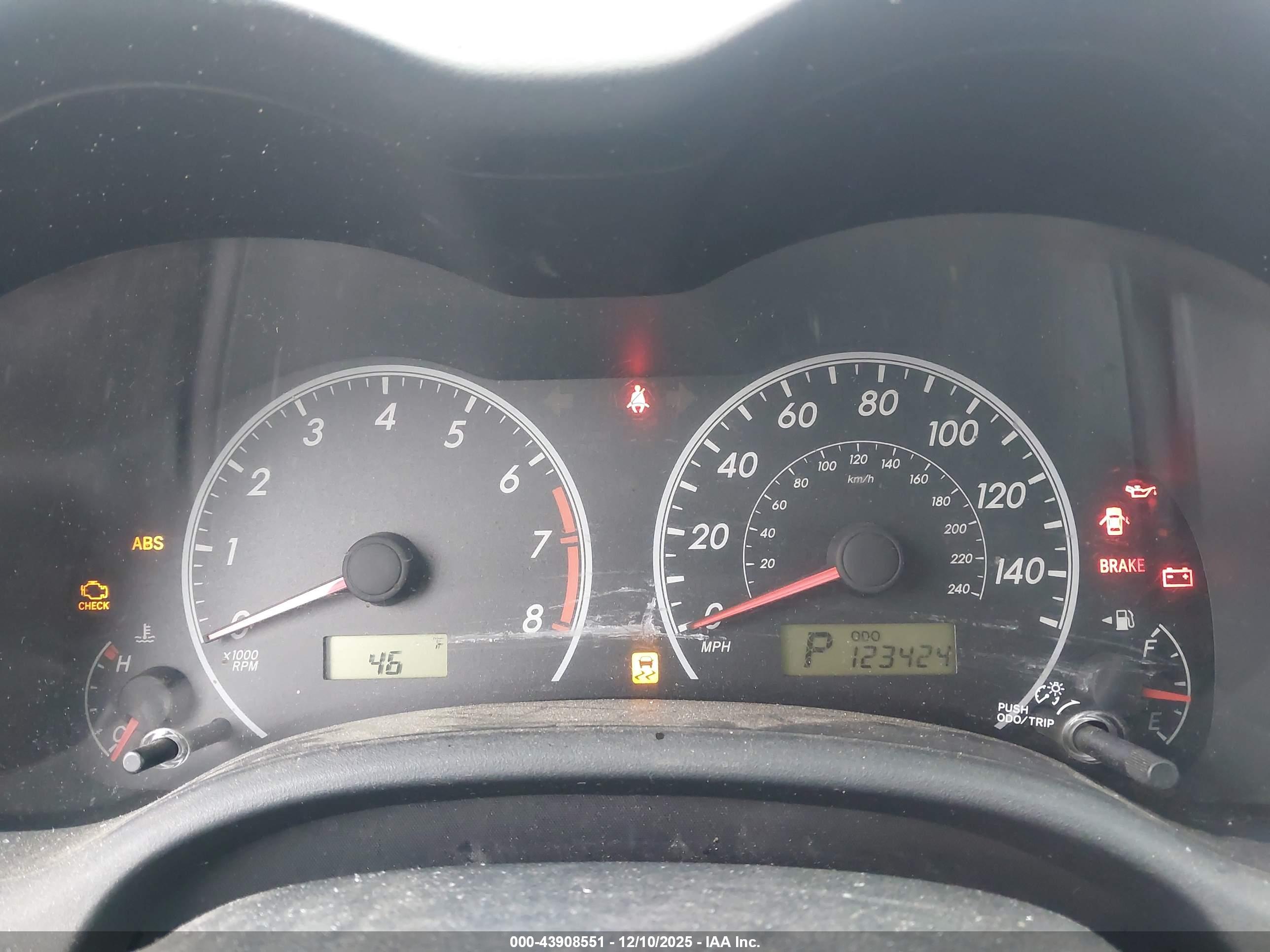 TOYOTA COROLLA image 7