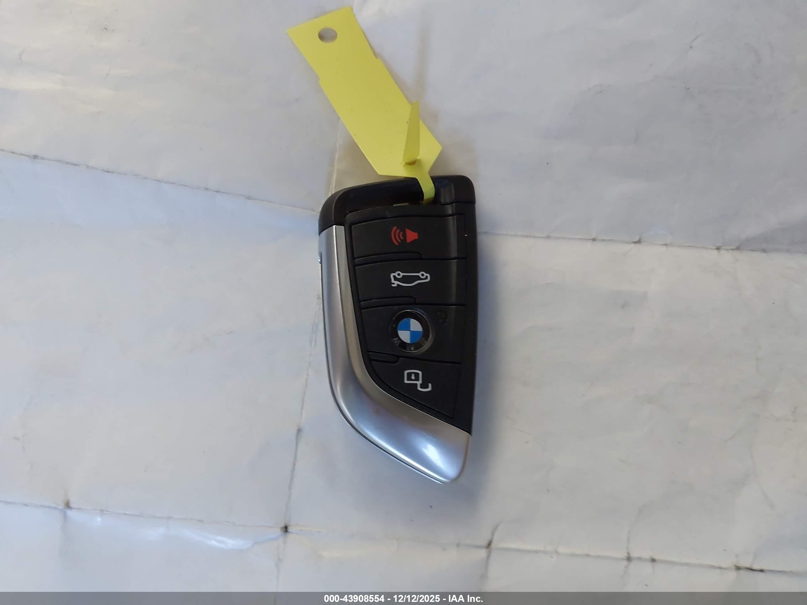 BMW 330I image 11