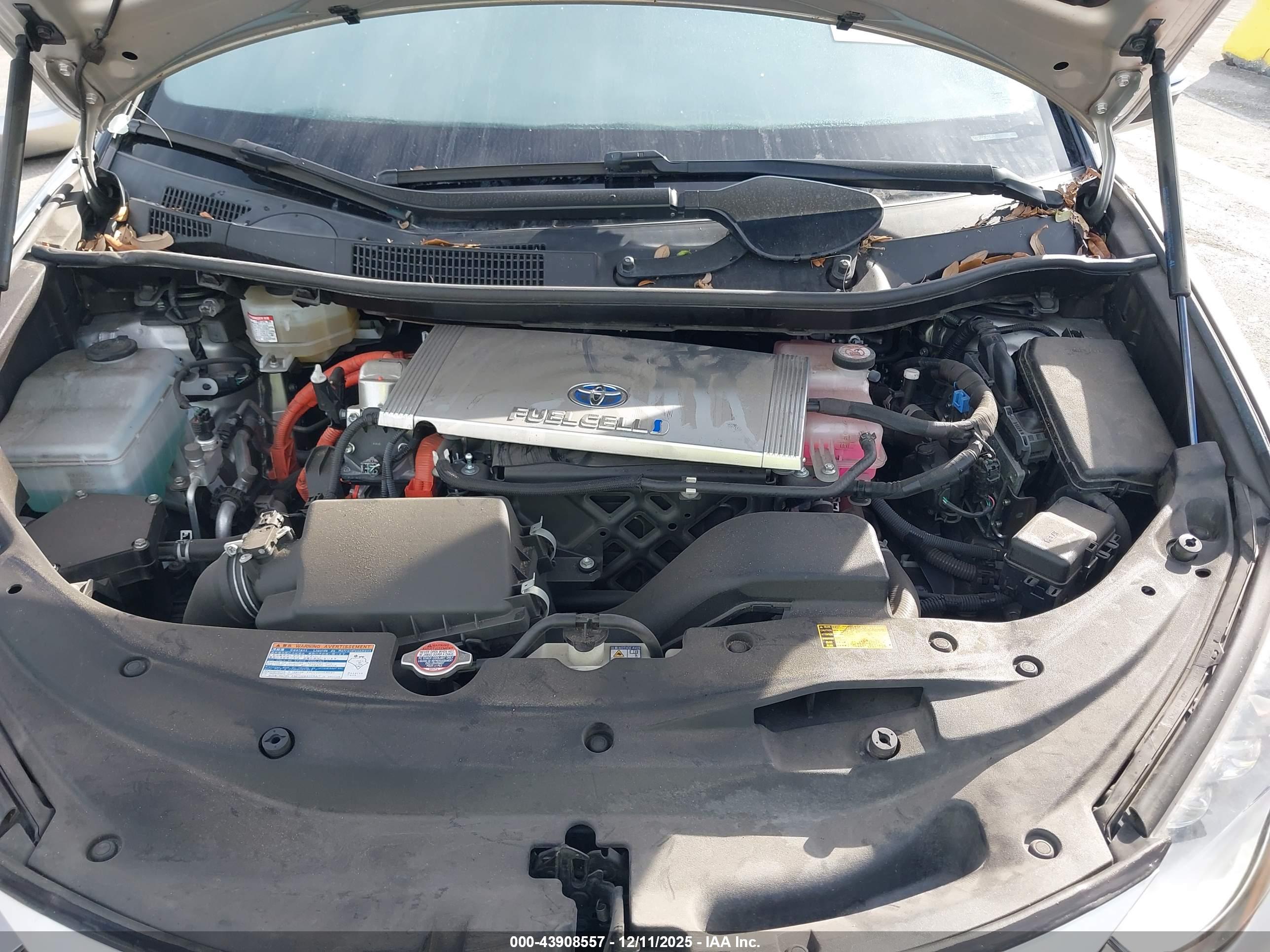 TOYOTA MIRAI image 10