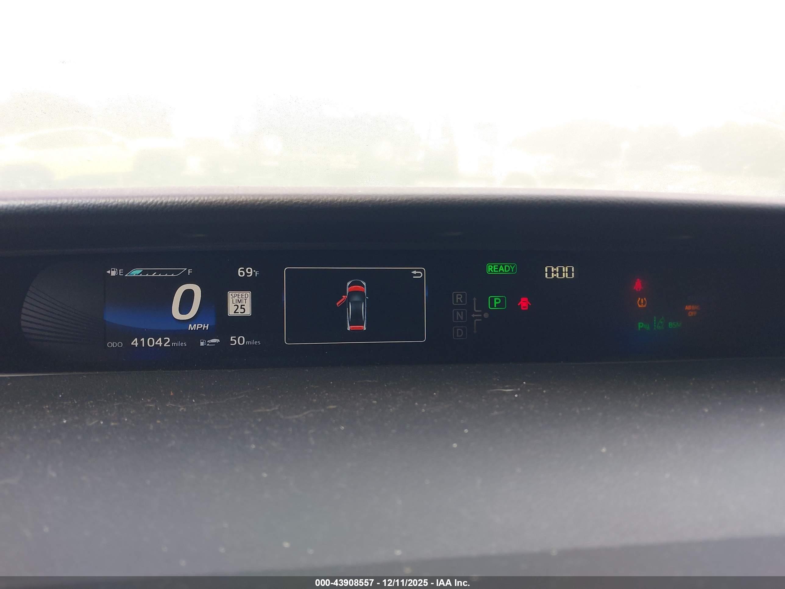 TOYOTA MIRAI image 7
